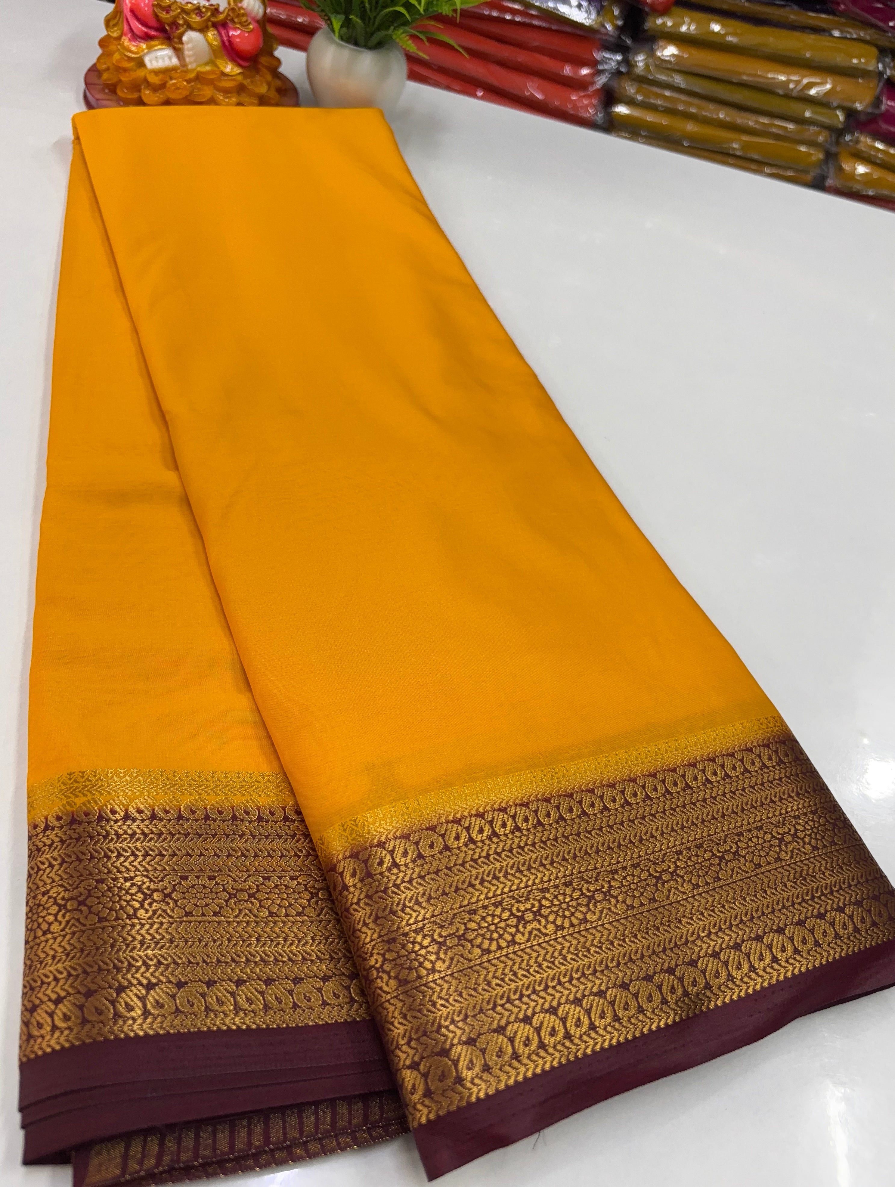 Mysore Crepe Silk Saree with Beautiful Contrast Border ✨