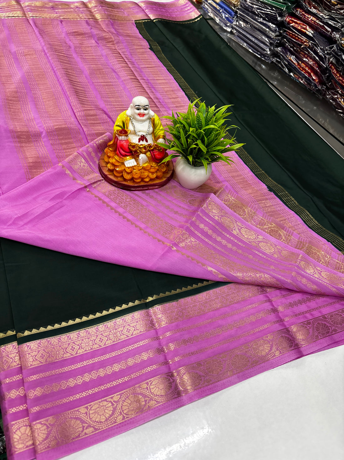 Mysore Crepe Silk Saree with Beautiful Contrast Border ✨