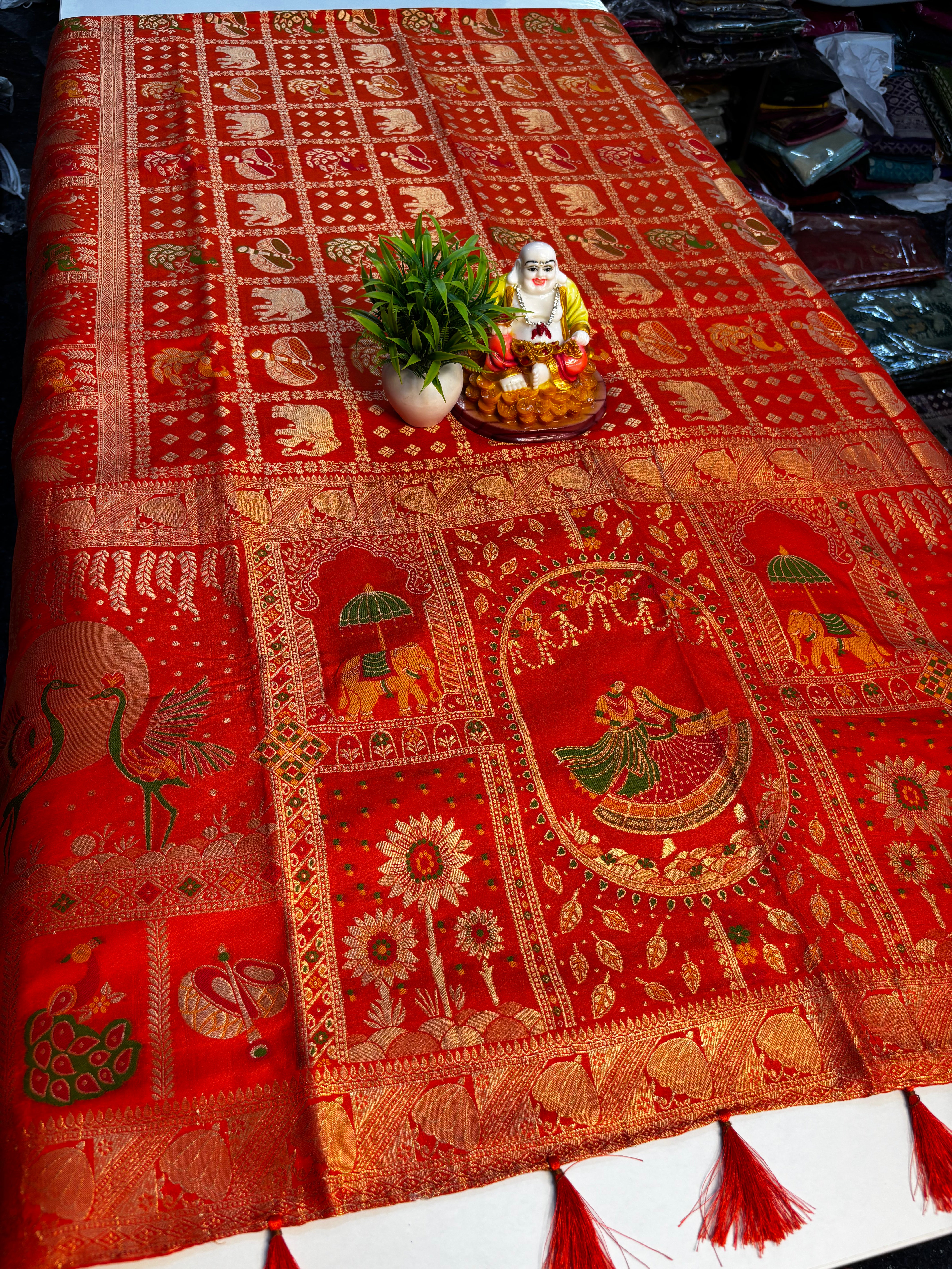 Premium Tanjore Design Saree with Zari Weaving | Rich Pallu | Butta Blouse