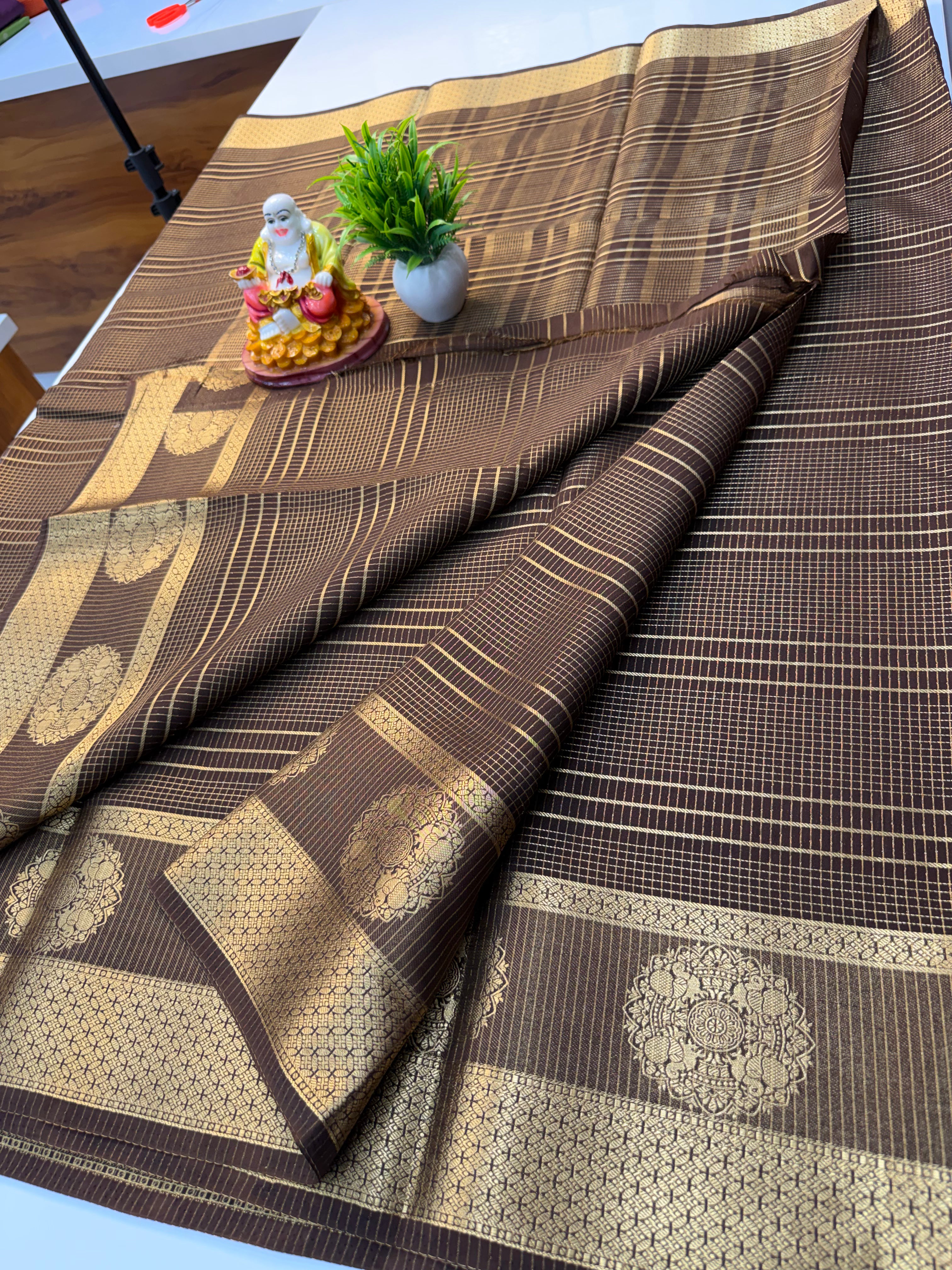 Mysore Crepe Silk Saree with Stripes – Elegant Traditional Wear | Padmavathi Silks and Sarees