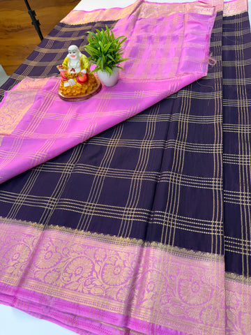 Beautiful Chiffon Saree with Checks Pattern