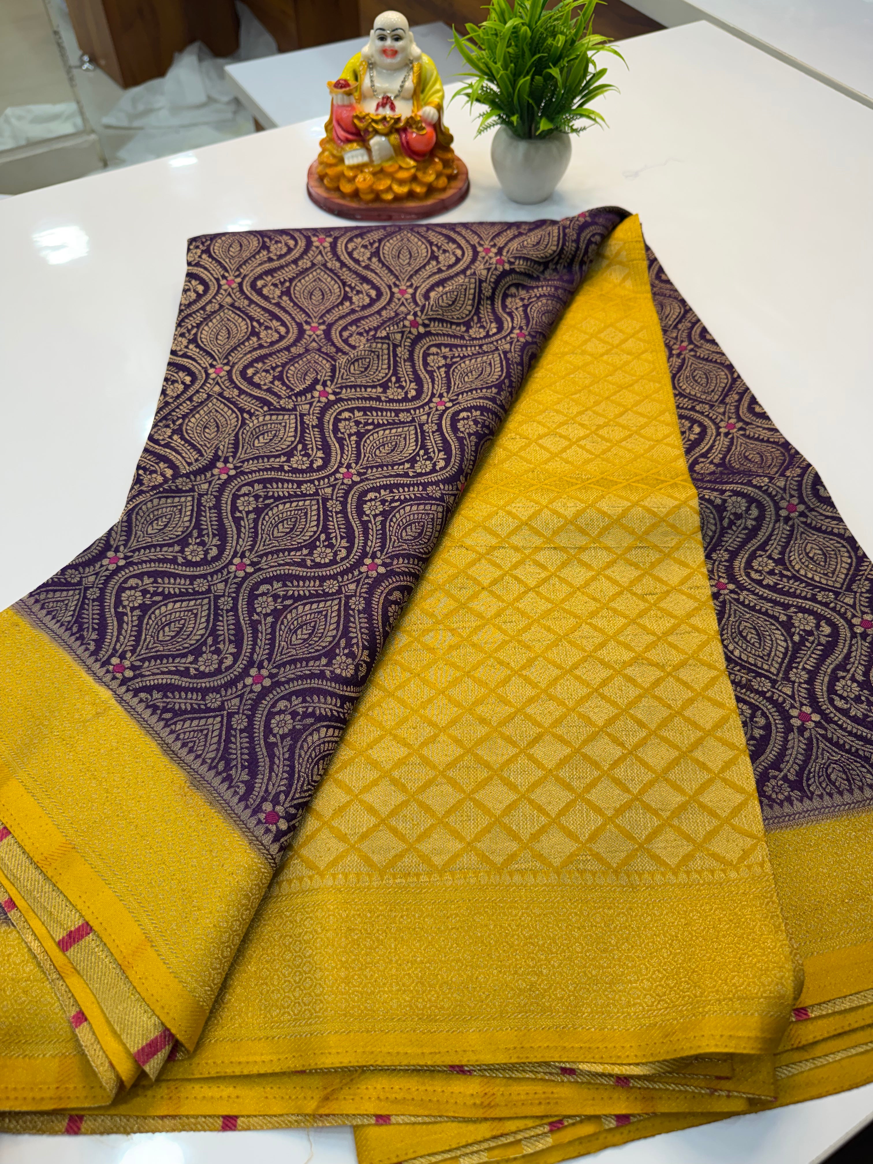 Premium Wrinkle Crepe Silk Saree with Jaal Pattern