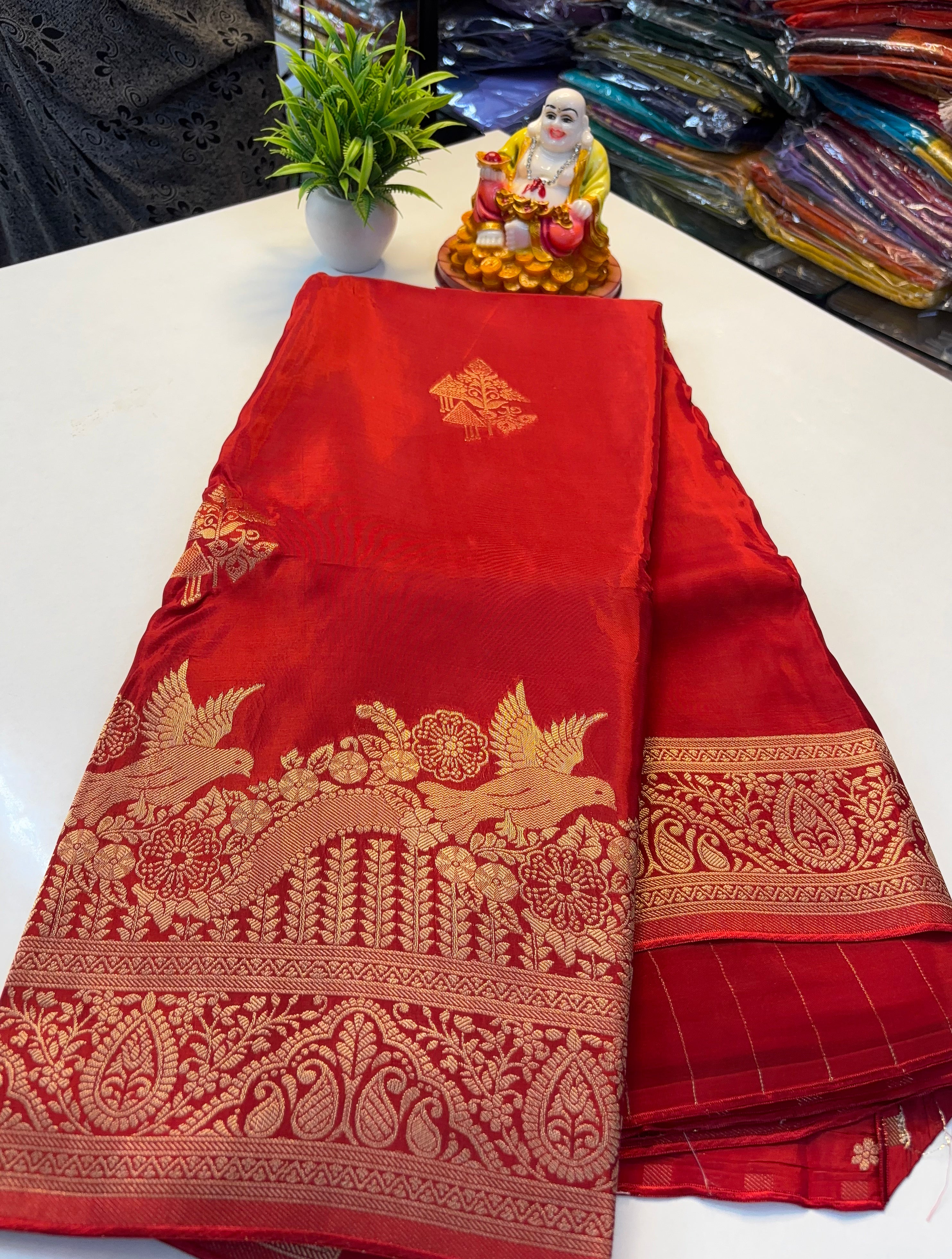 Premium Viscose Saree with Beautiful Parrot Design – Rich Pallu