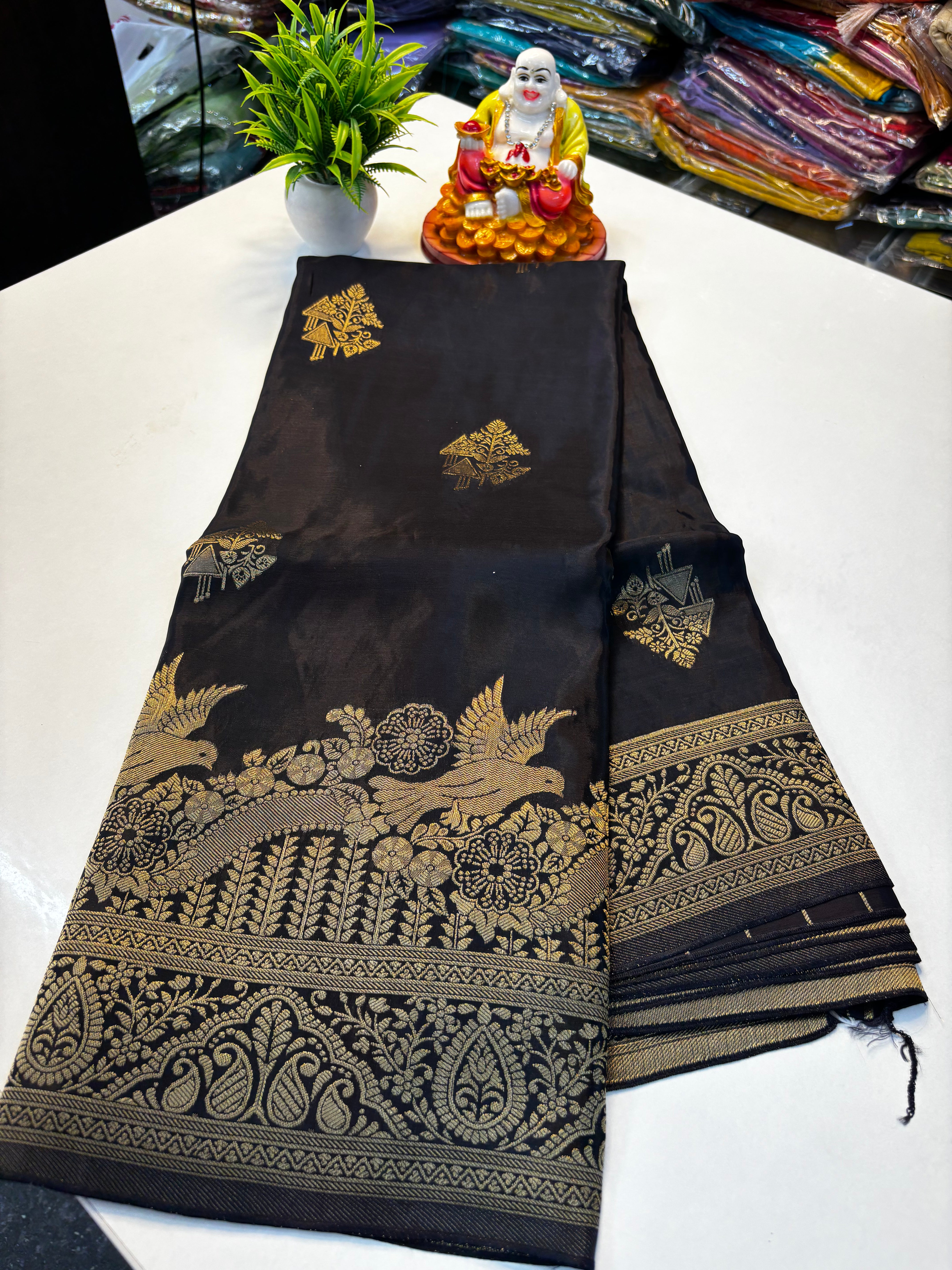 Premium Viscose Saree with Beautiful Parrot Design – Rich Pallu