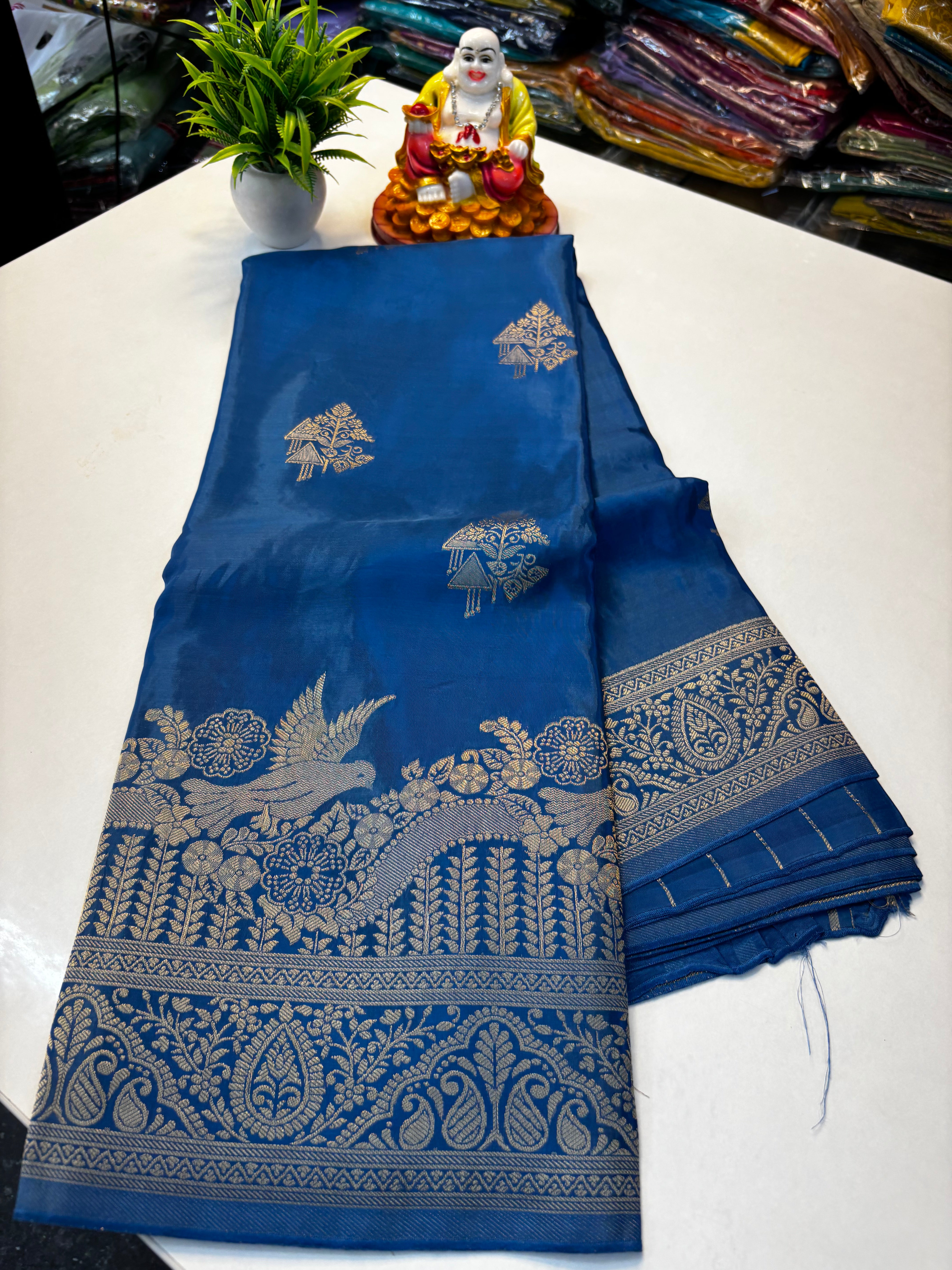 Premium Viscose Saree with Beautiful Parrot Design – Rich Pallu