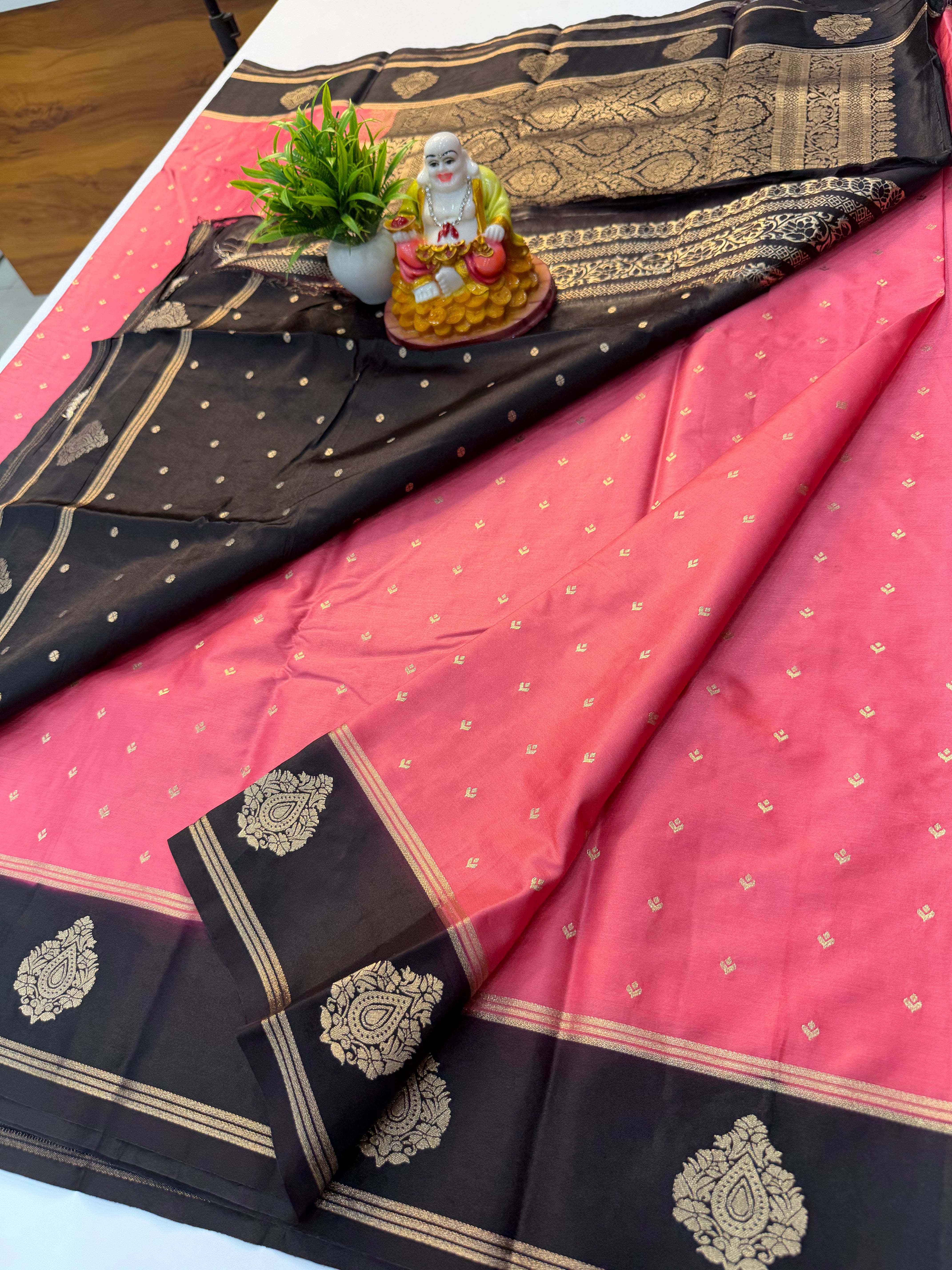 Premium Gajji Silk Saree with Buttas & Rich Pallu
