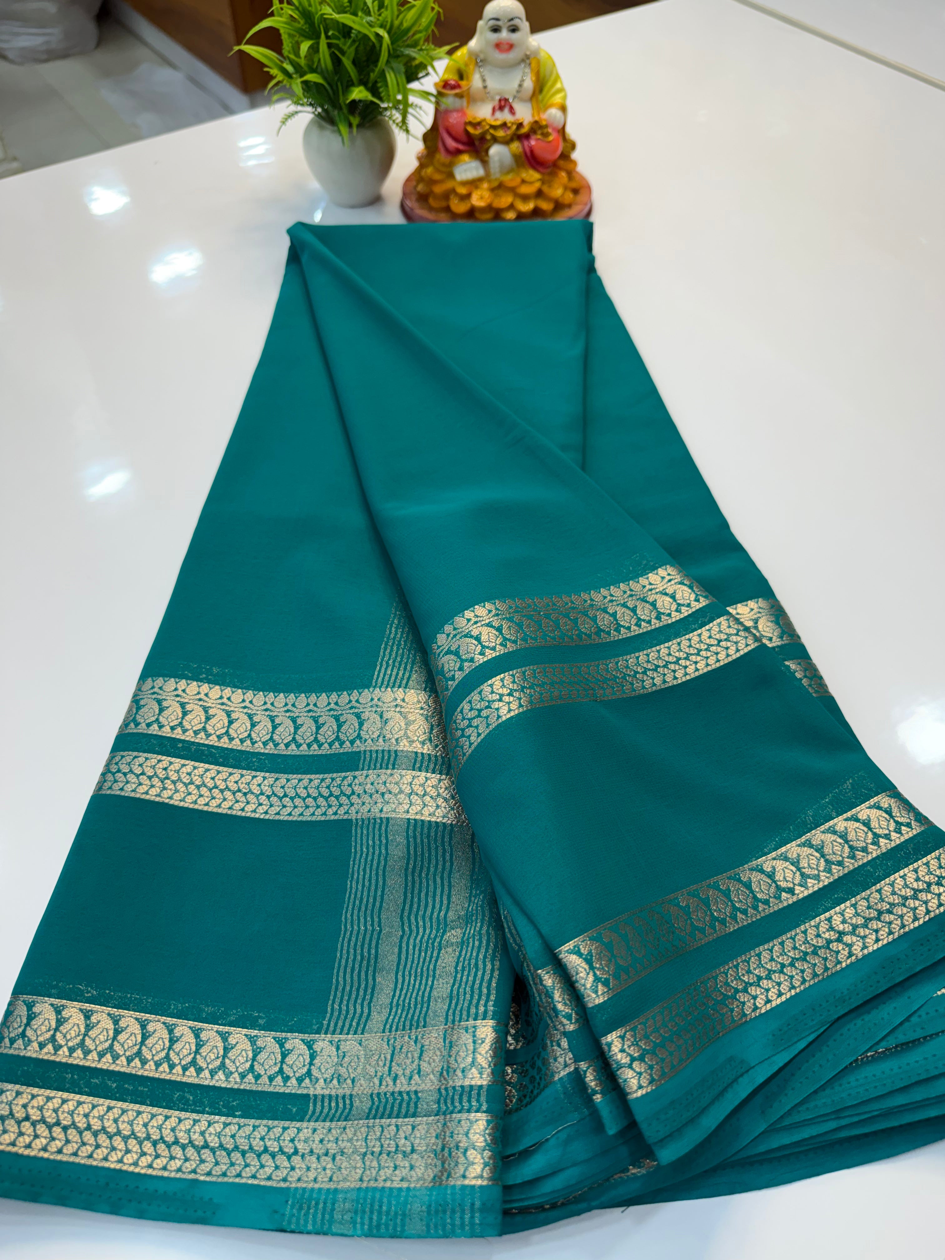 Beautiful Chiffon Saree with Mango Bentex Border –