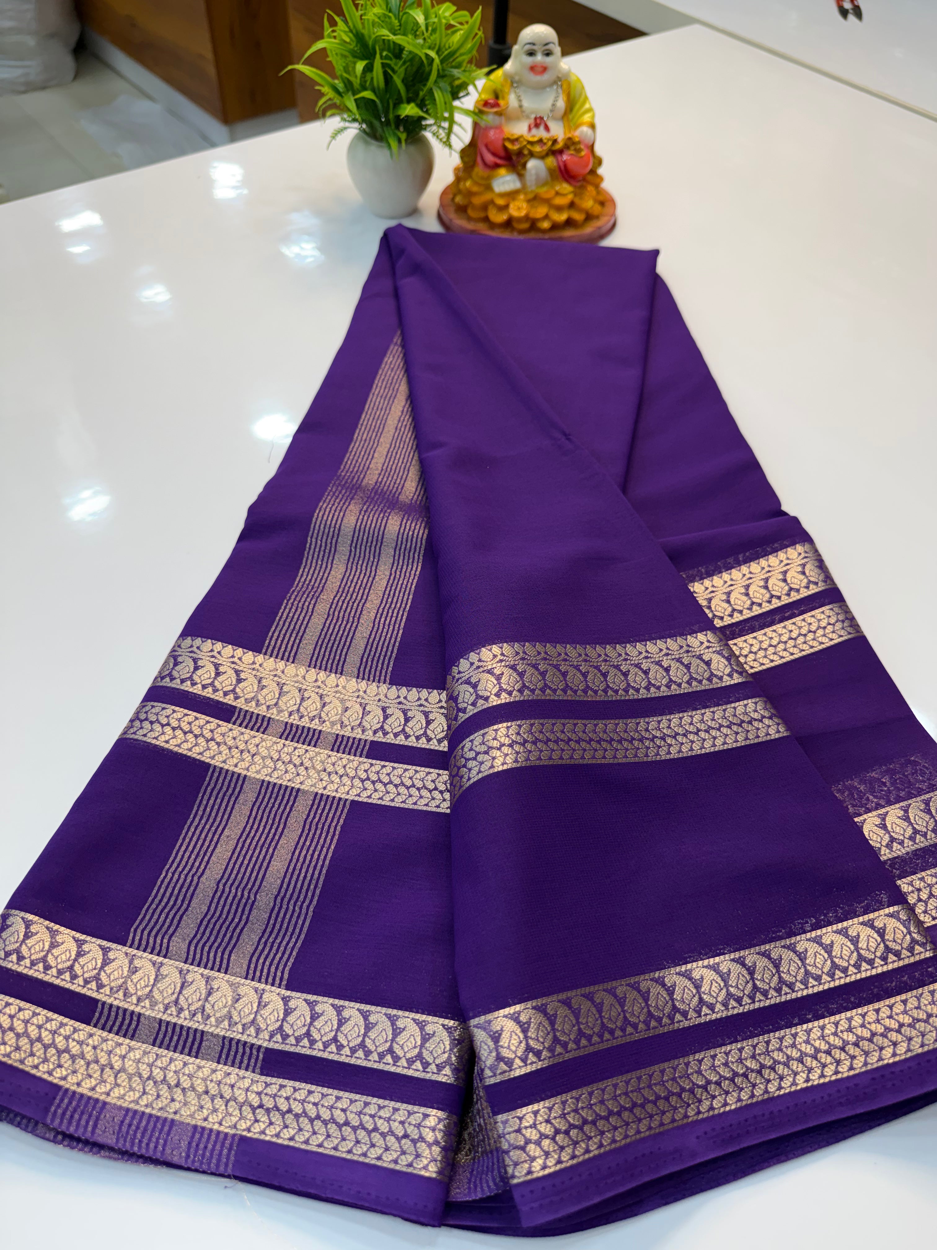 Beautiful Chiffon Saree with Mango Bentex Border –