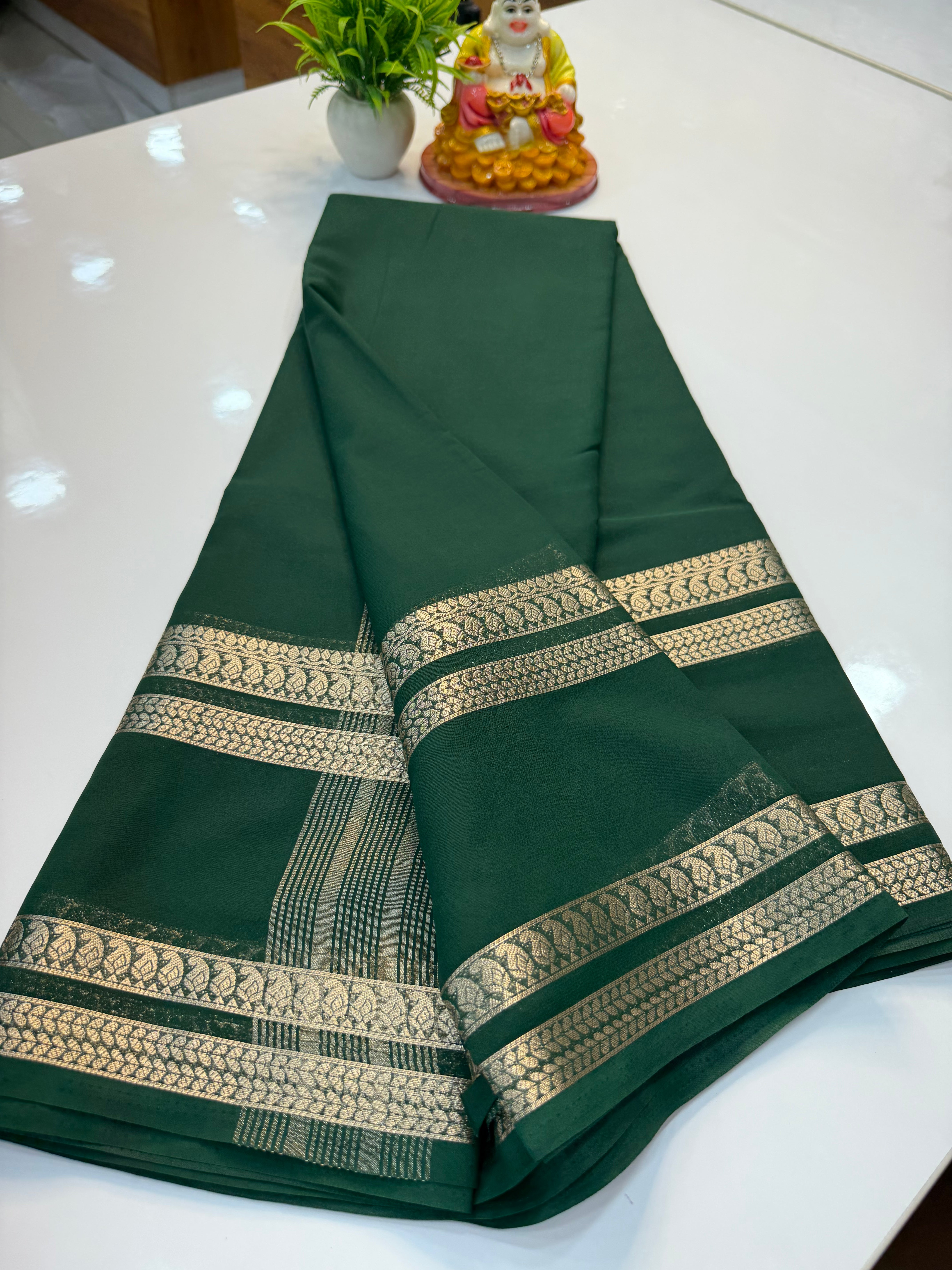 Beautiful Chiffon Saree with Mango Bentex Border –