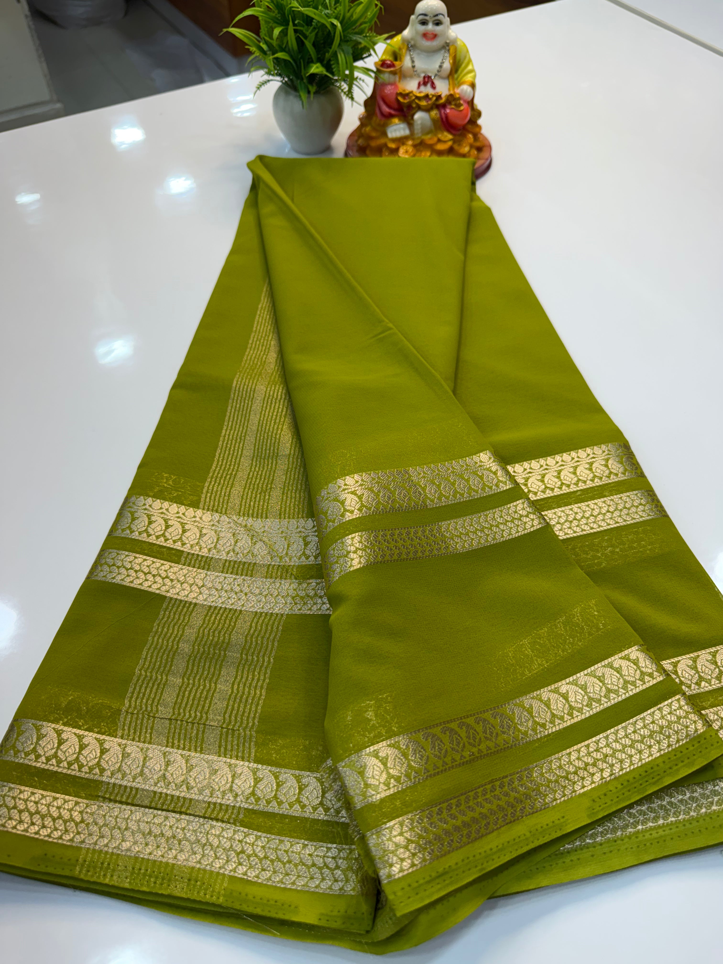 Beautiful Chiffon Saree with Mango Bentex Border –