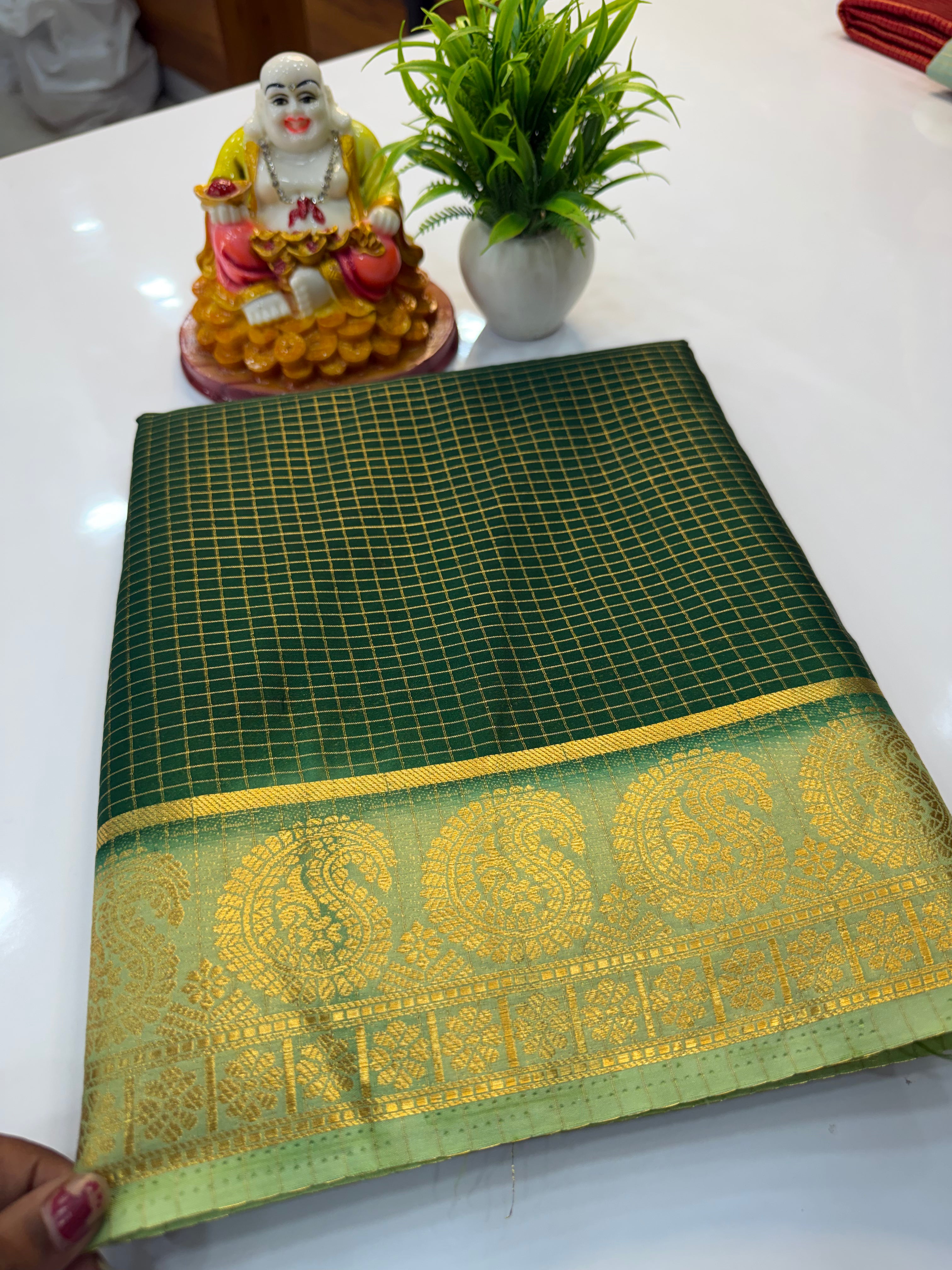 Mysore Crepe Silk Saree with Mango Border Checks Pattern | Padmavathi Silks and Sarees