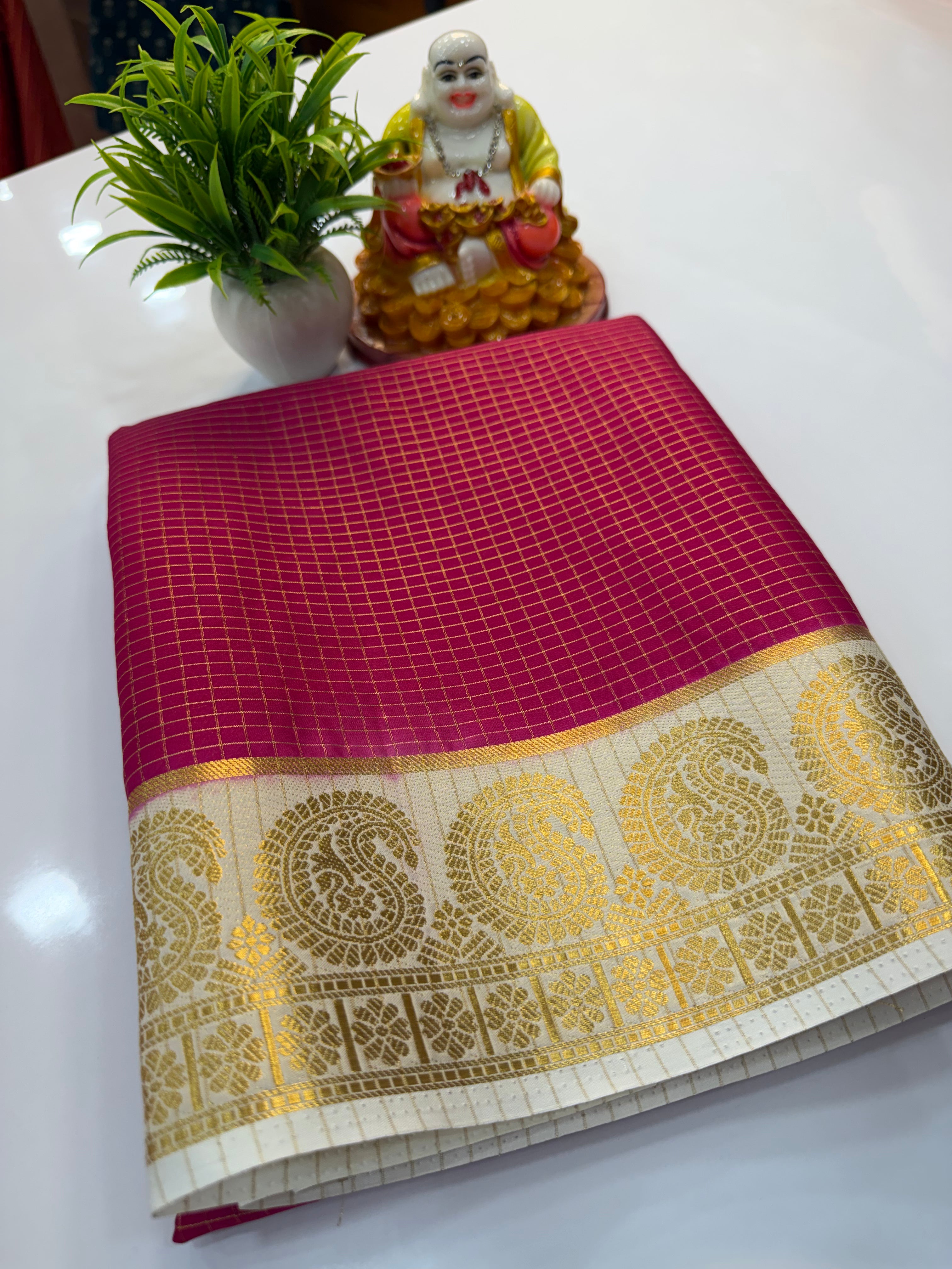 Mysore Crepe Silk Saree with Mango Border Checks Pattern | Padmavathi Silks and Sarees