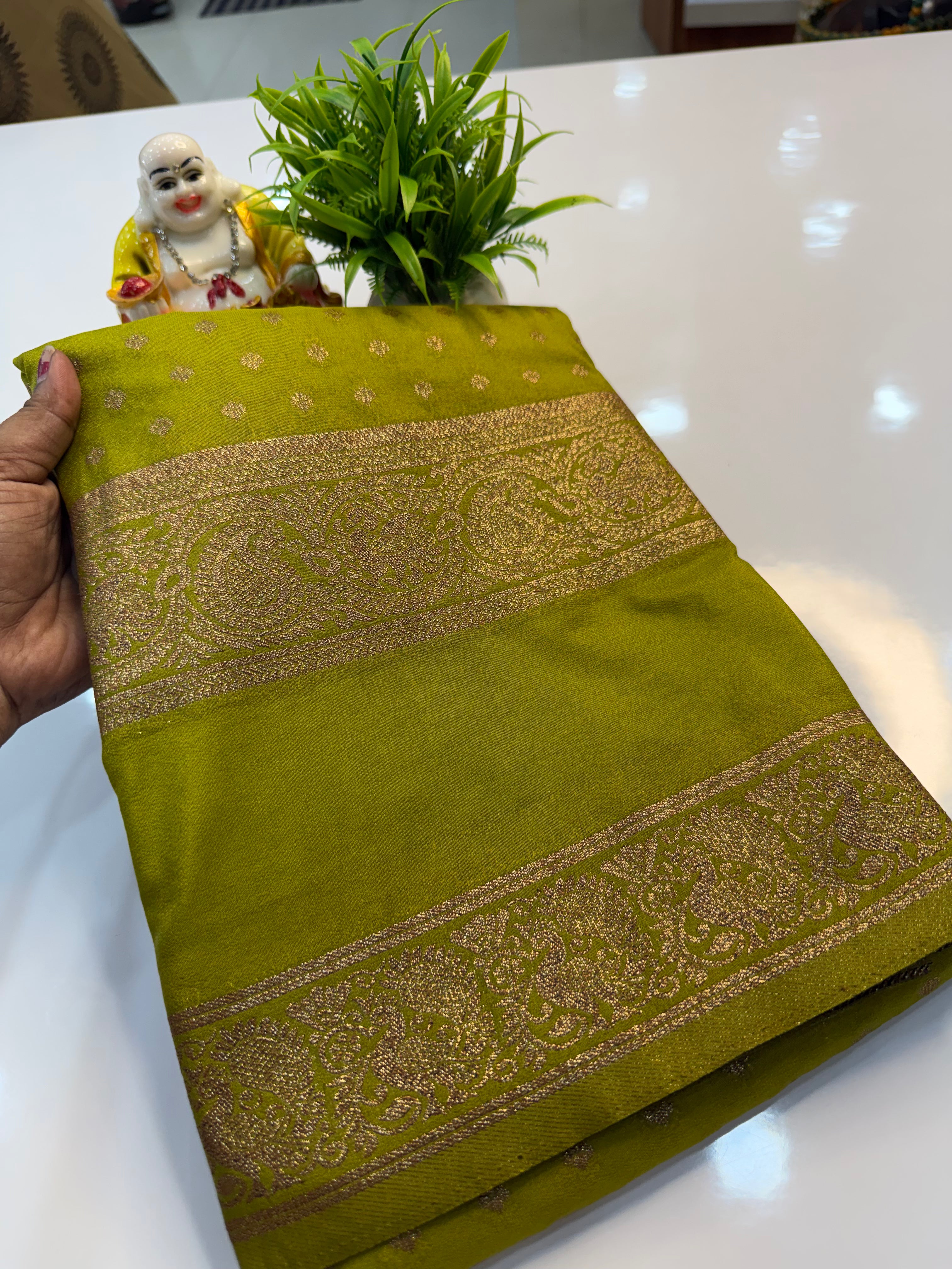 Premium Georgette Saree with Elegant Buttas & Rich Pallu