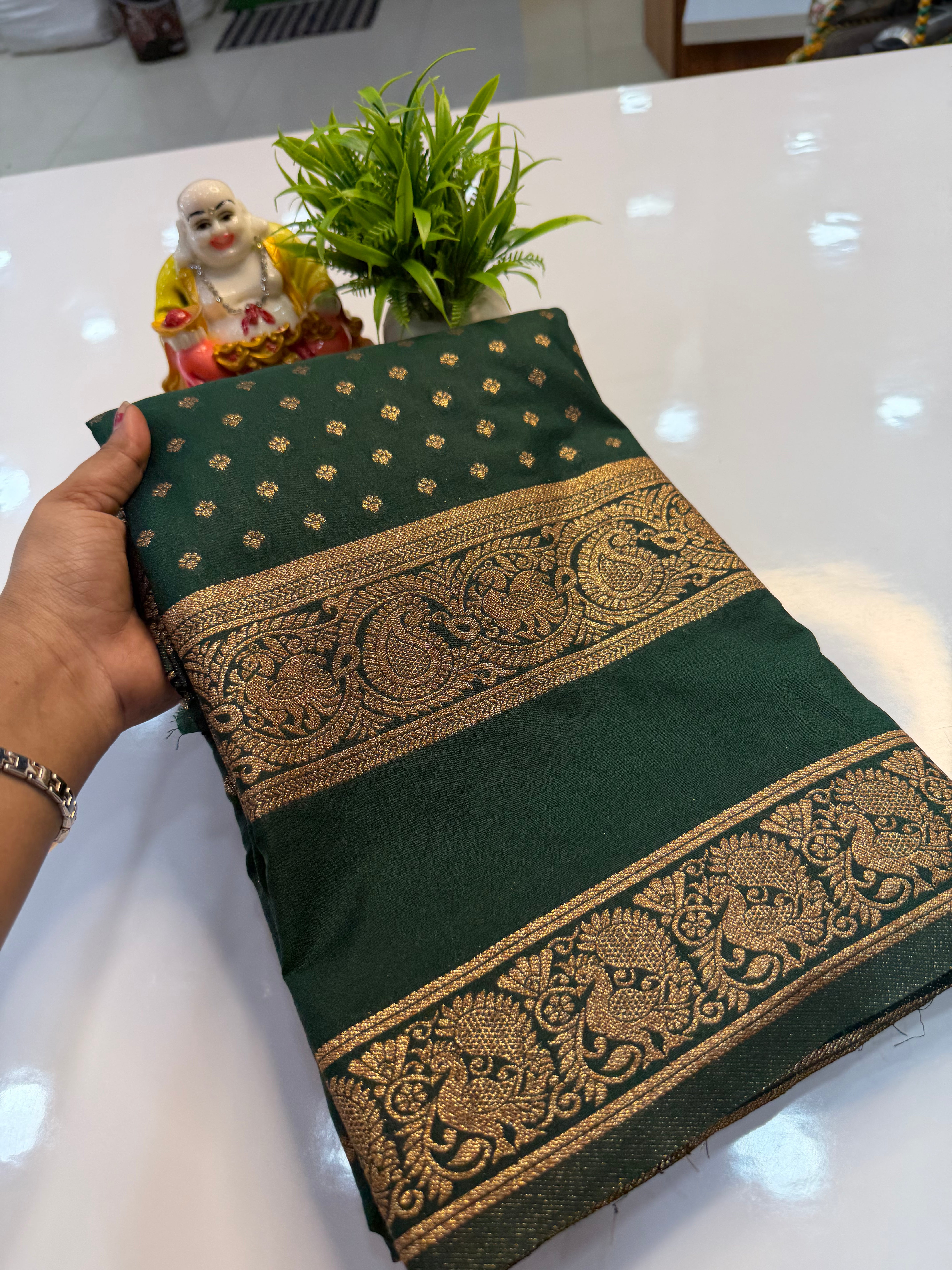 Premium Georgette Saree with Elegant Buttas & Rich Pallu