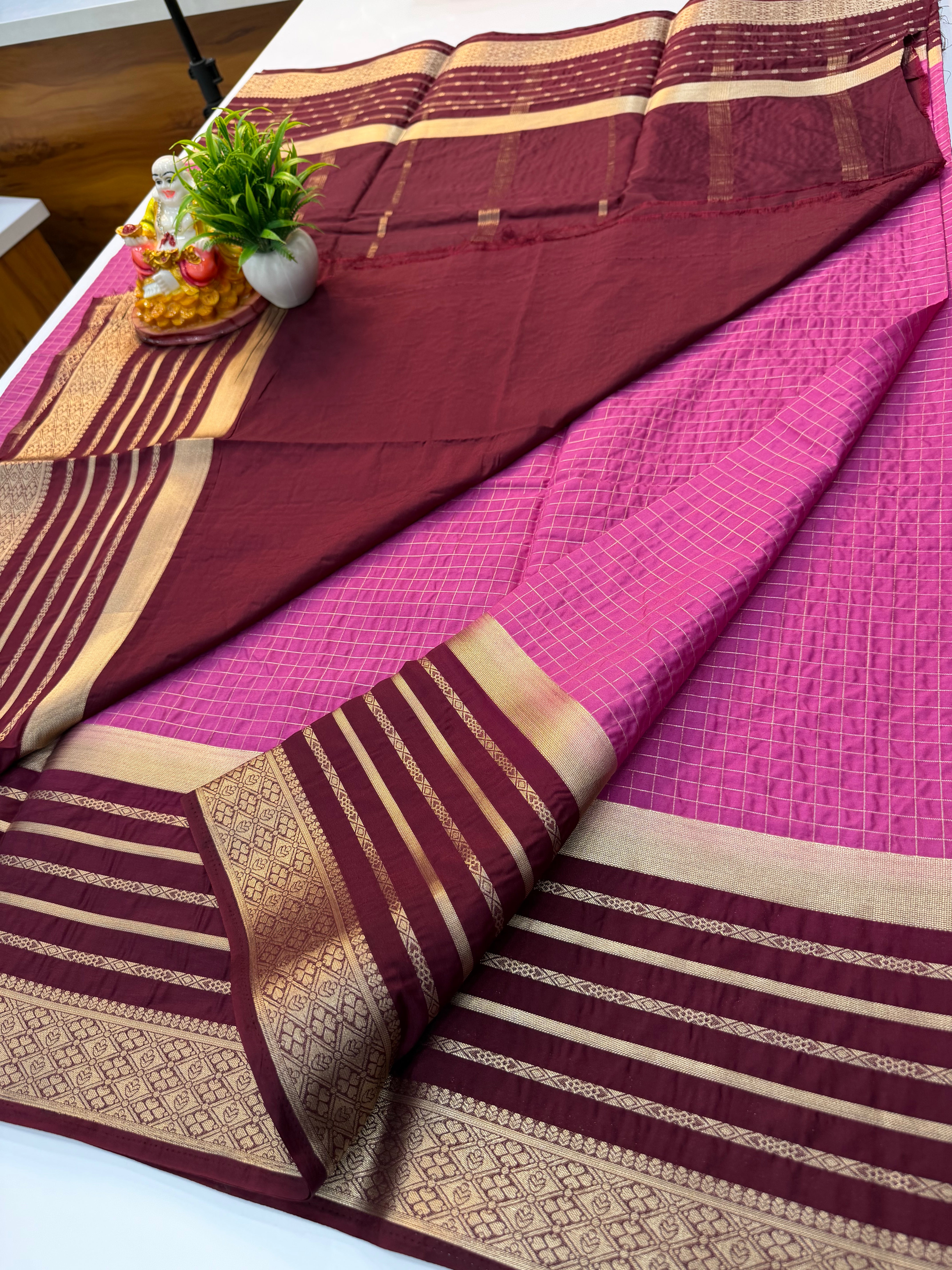 Mysore Crepe Silk Saree with Elegant Checks Pattern