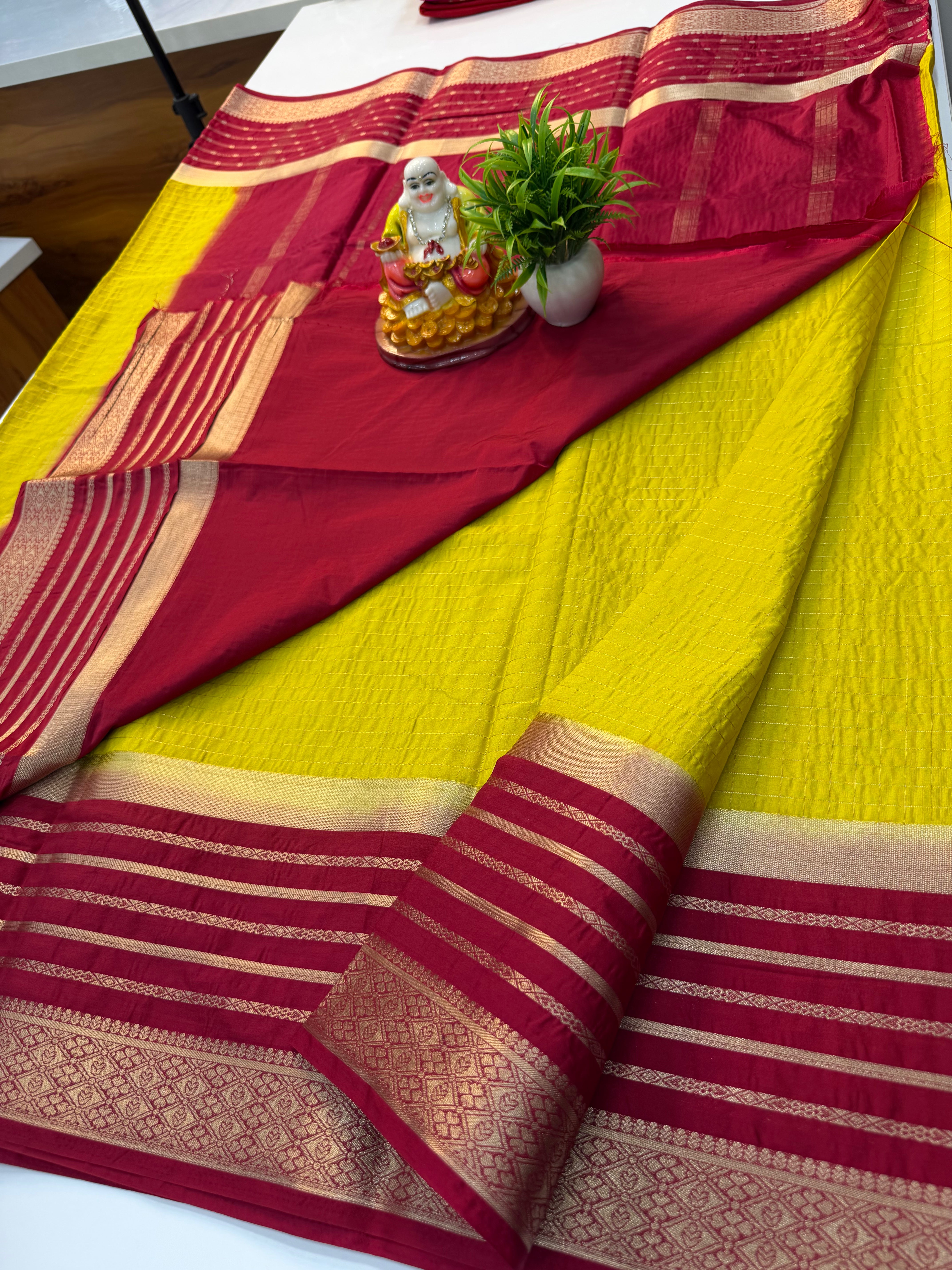 Mysore Crepe Silk Saree with Elegant Checks Pattern