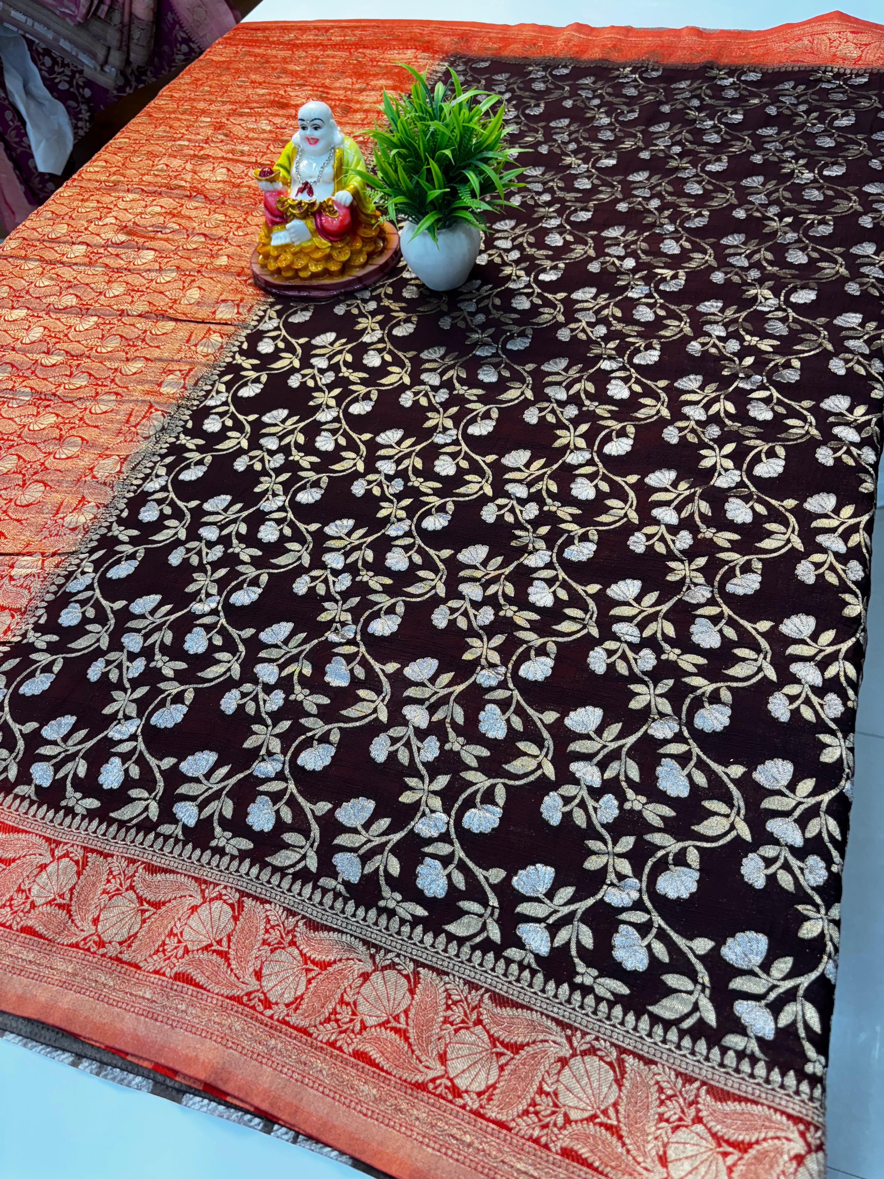 Premium Wrinkle Crepe Silk Saree with Jaal Pattern – By Padmavathi Silks and Sarees