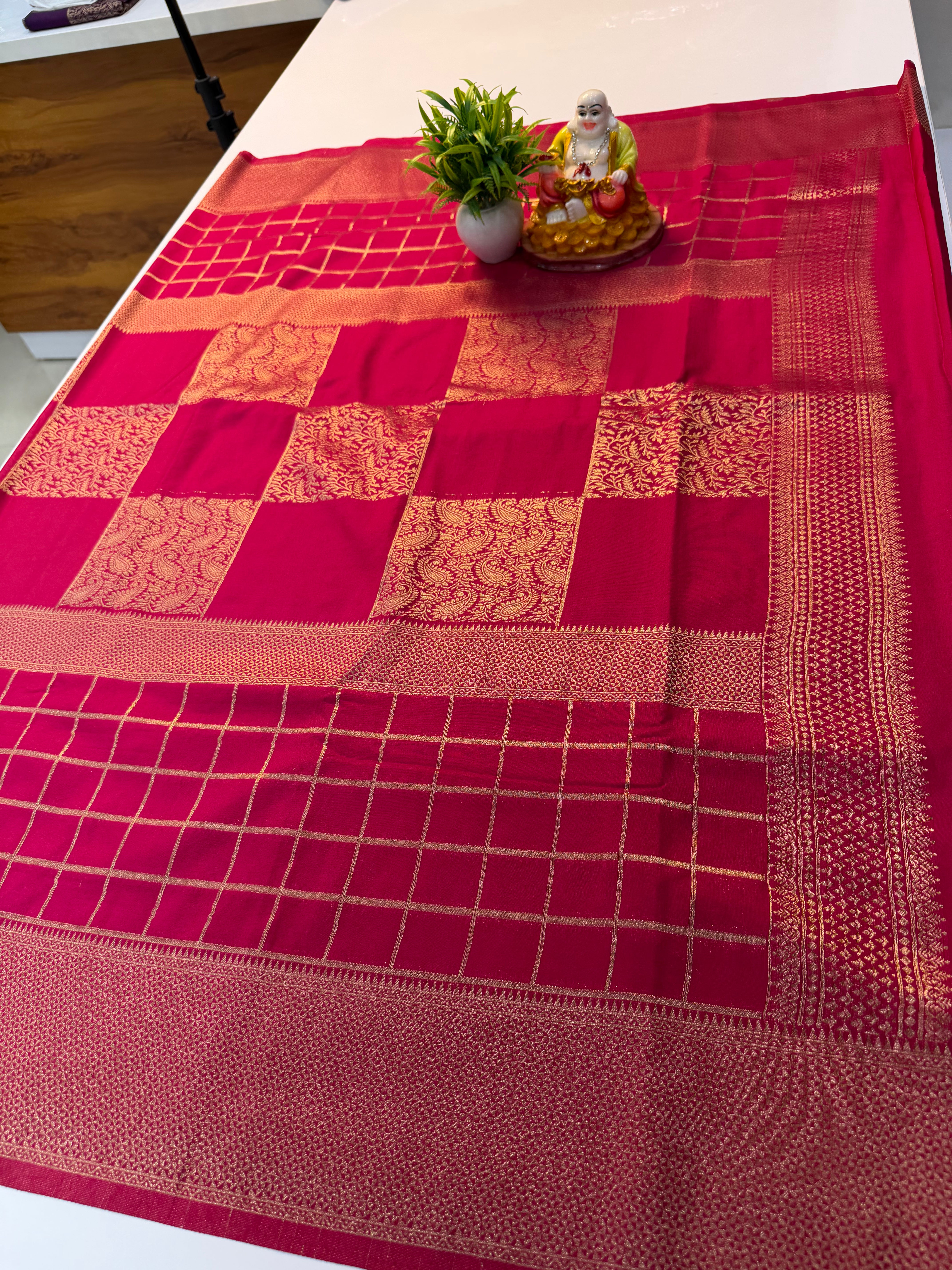 Premium Georgette Saree with Checks Pattern & Rich Pallu | Padmavathi Silks and Sarees