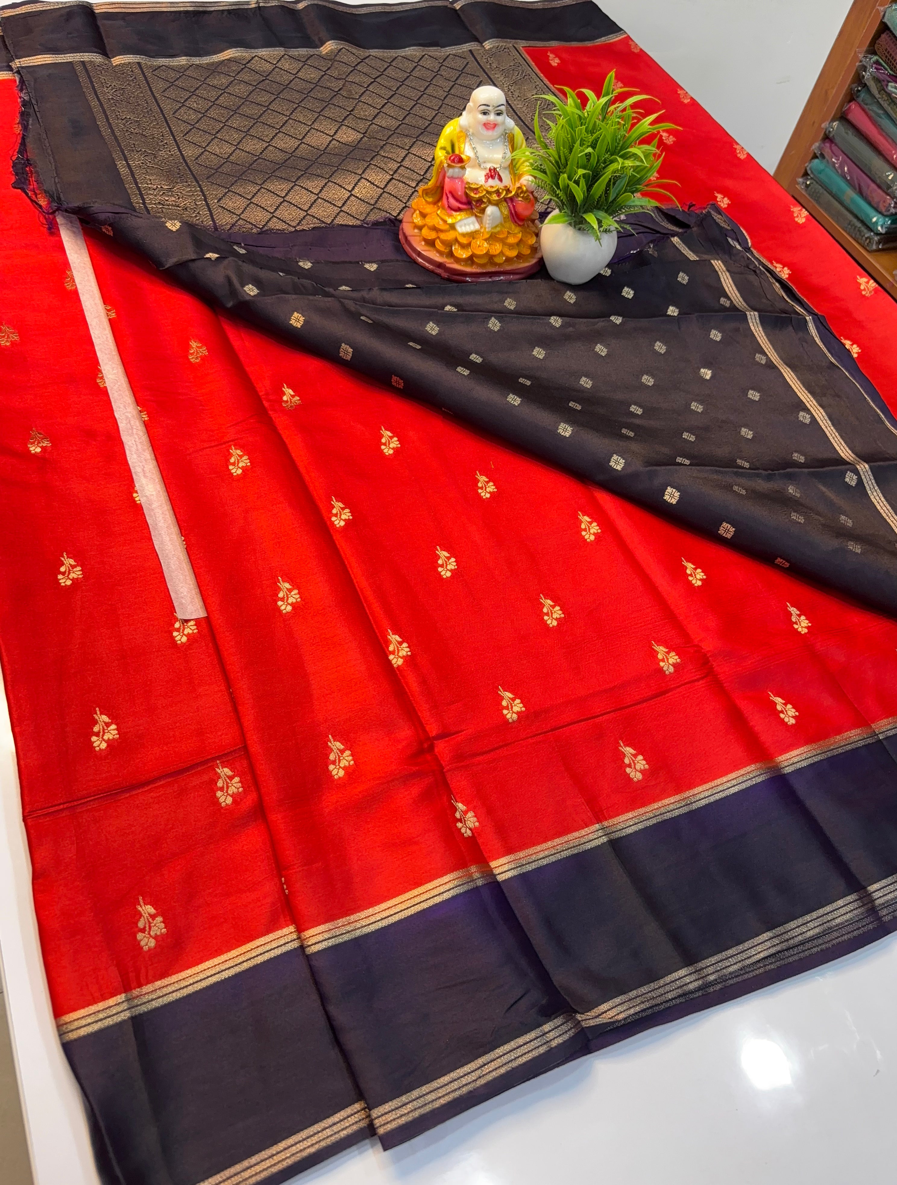 Premium Gajji Silk Saree with Butta Blouse & Rich Pallu