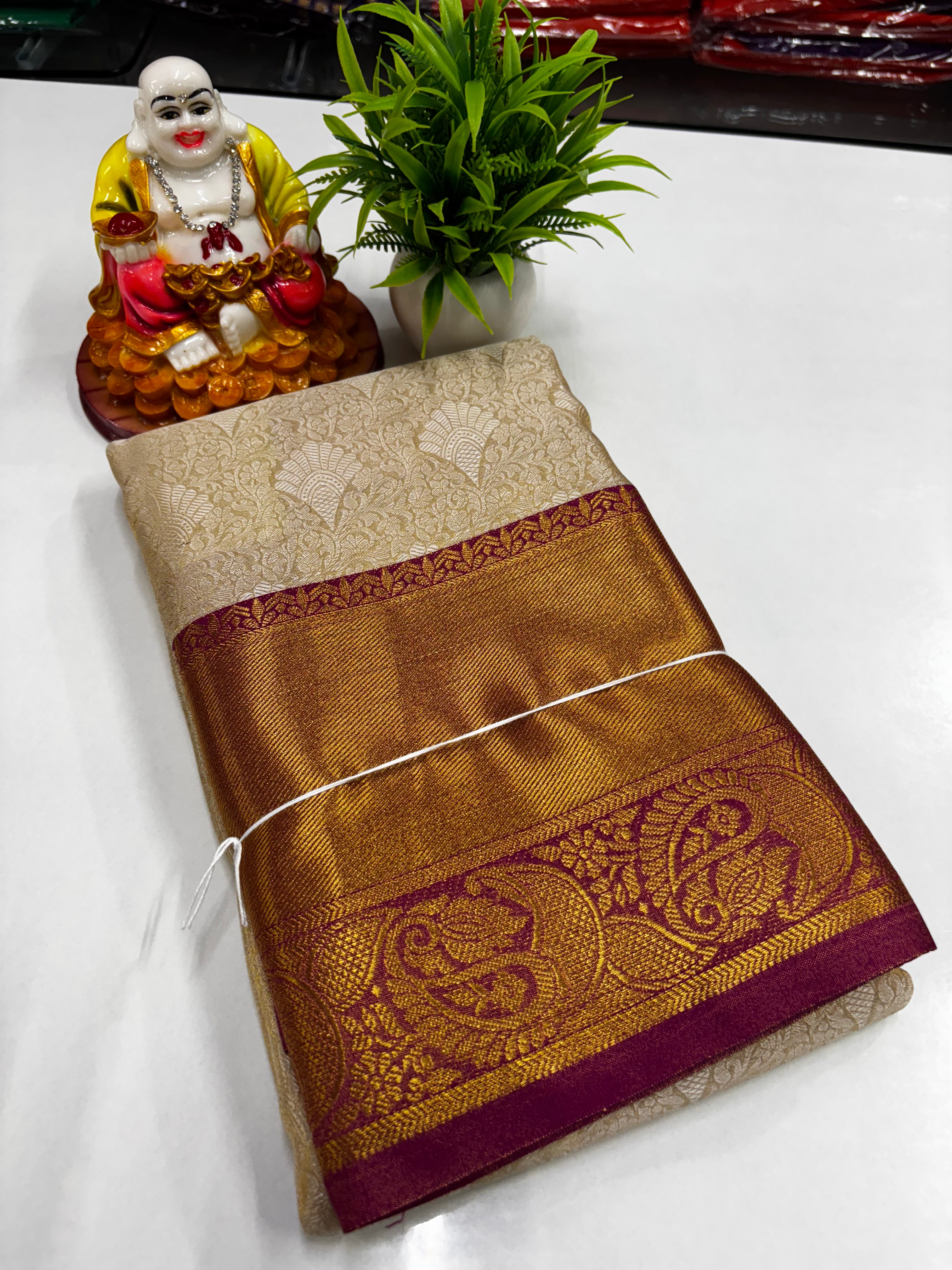 Elegant & Shiny Brocade Tissue Sarees