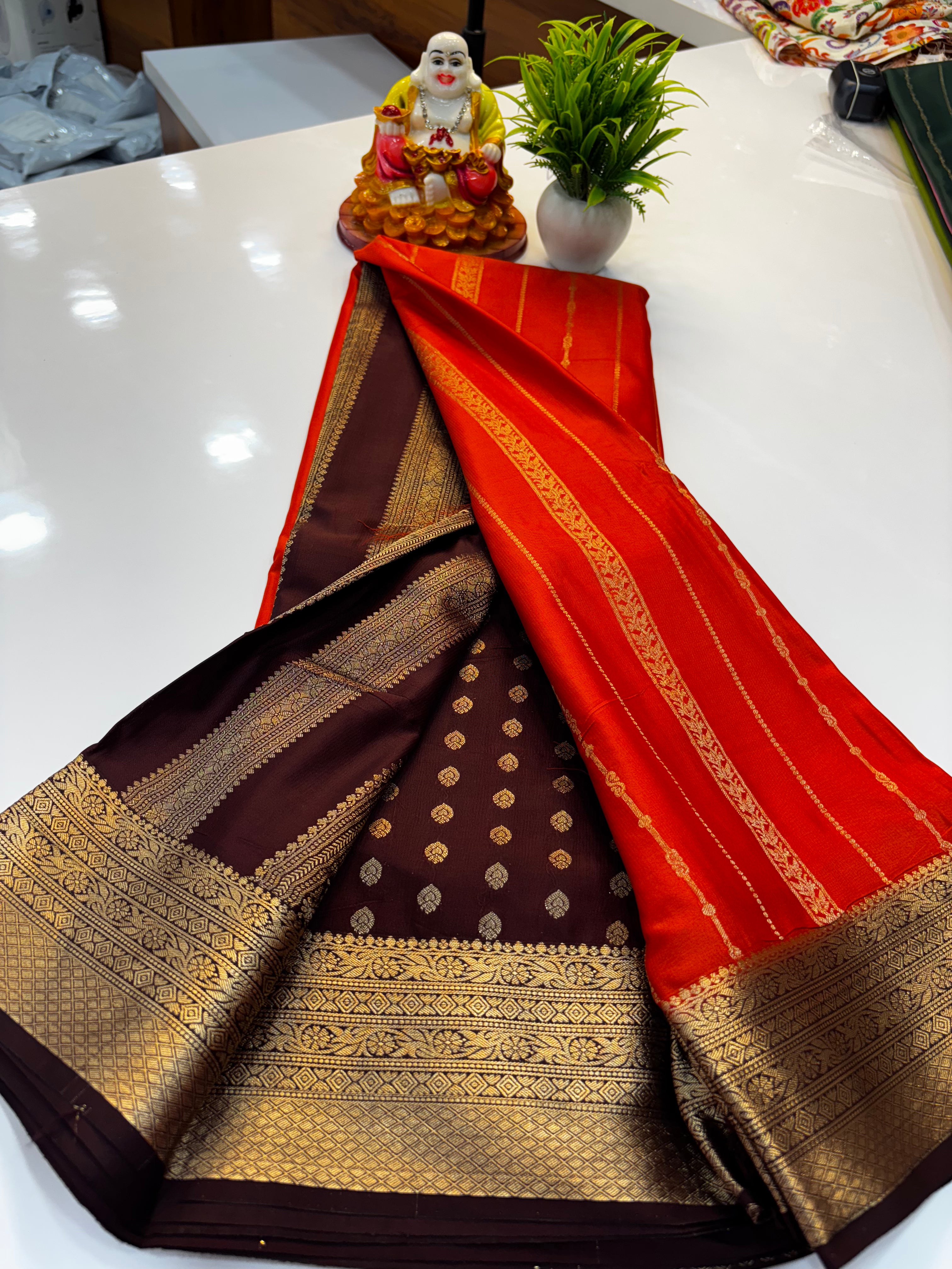 premium mysore crape silk with rich pallu and butta blouse
