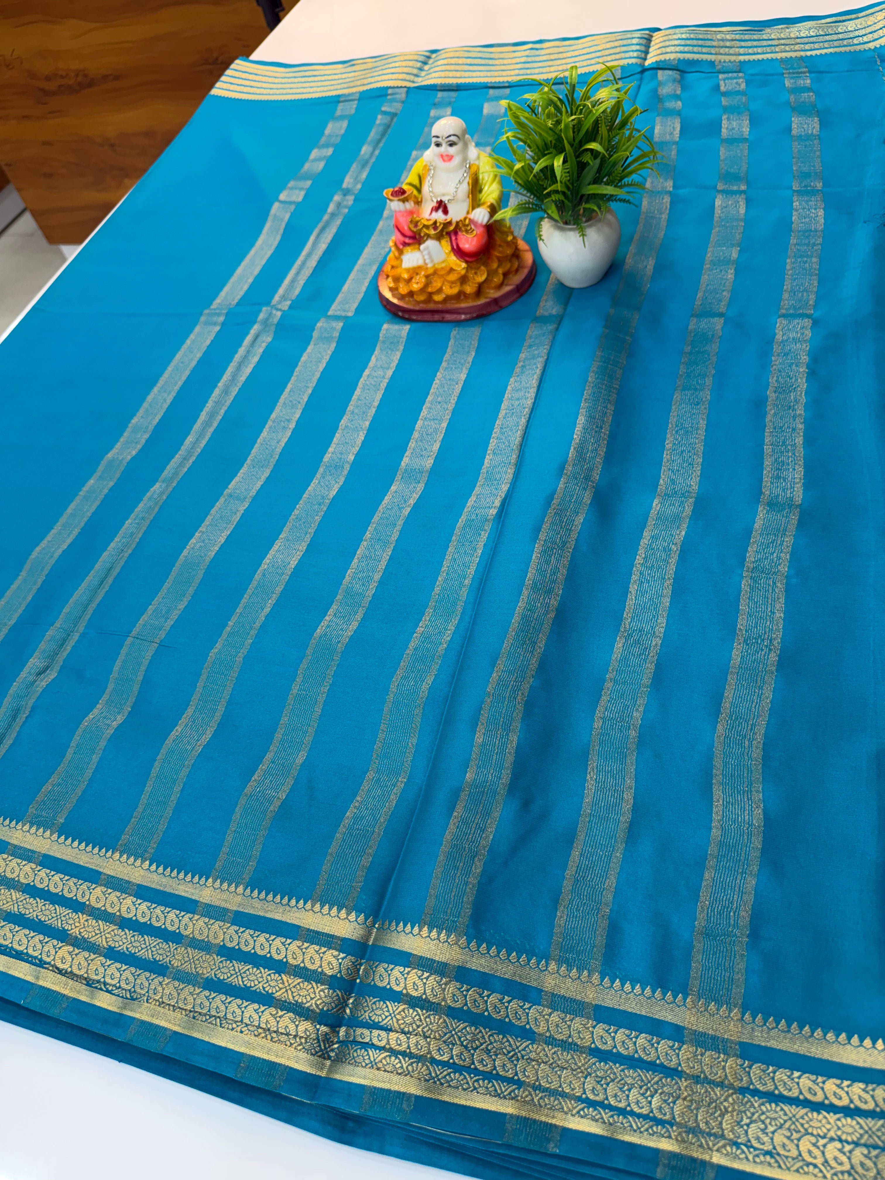 Premium Mysore Crepe Silk Saree with Beautiful Mango Border & Chit Pallu
