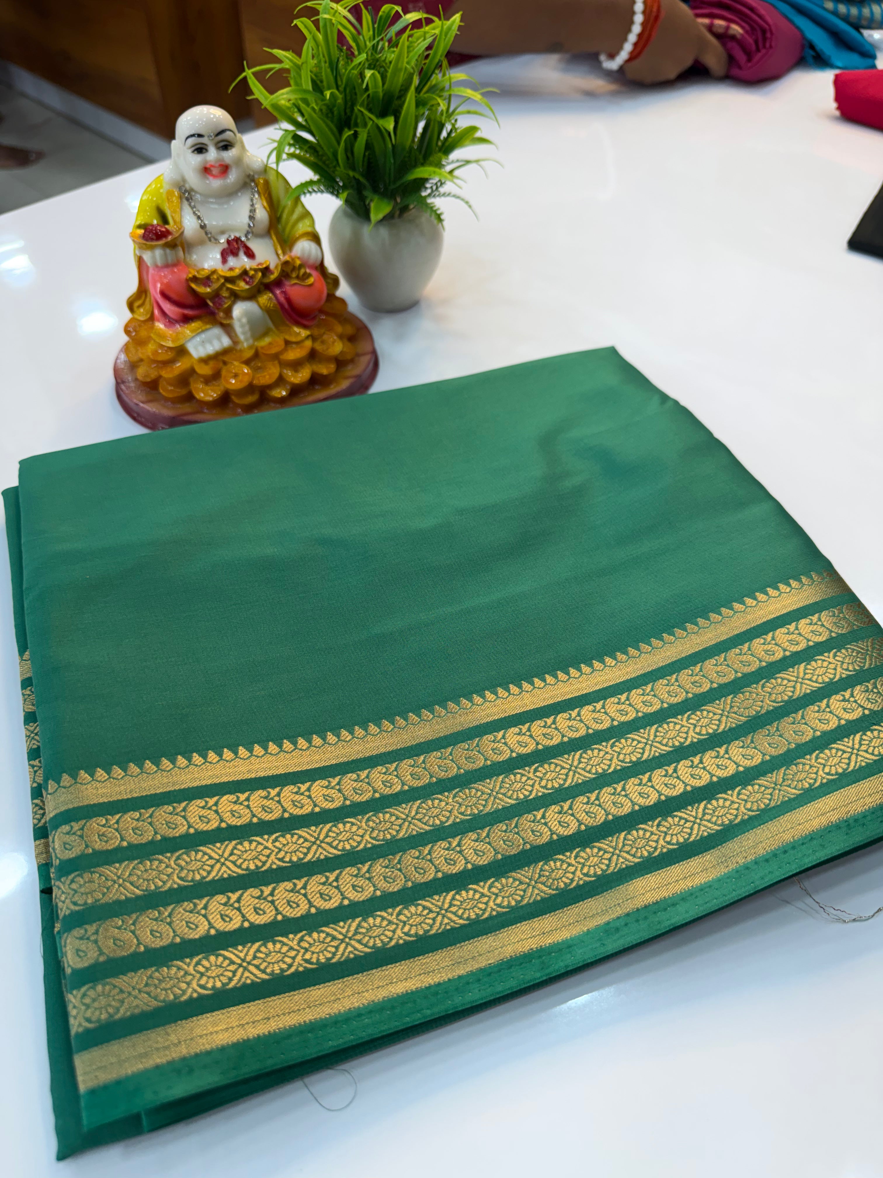 Premium Mysore Crepe Silk Saree with Beautiful Mango Border & Chit Pallu
