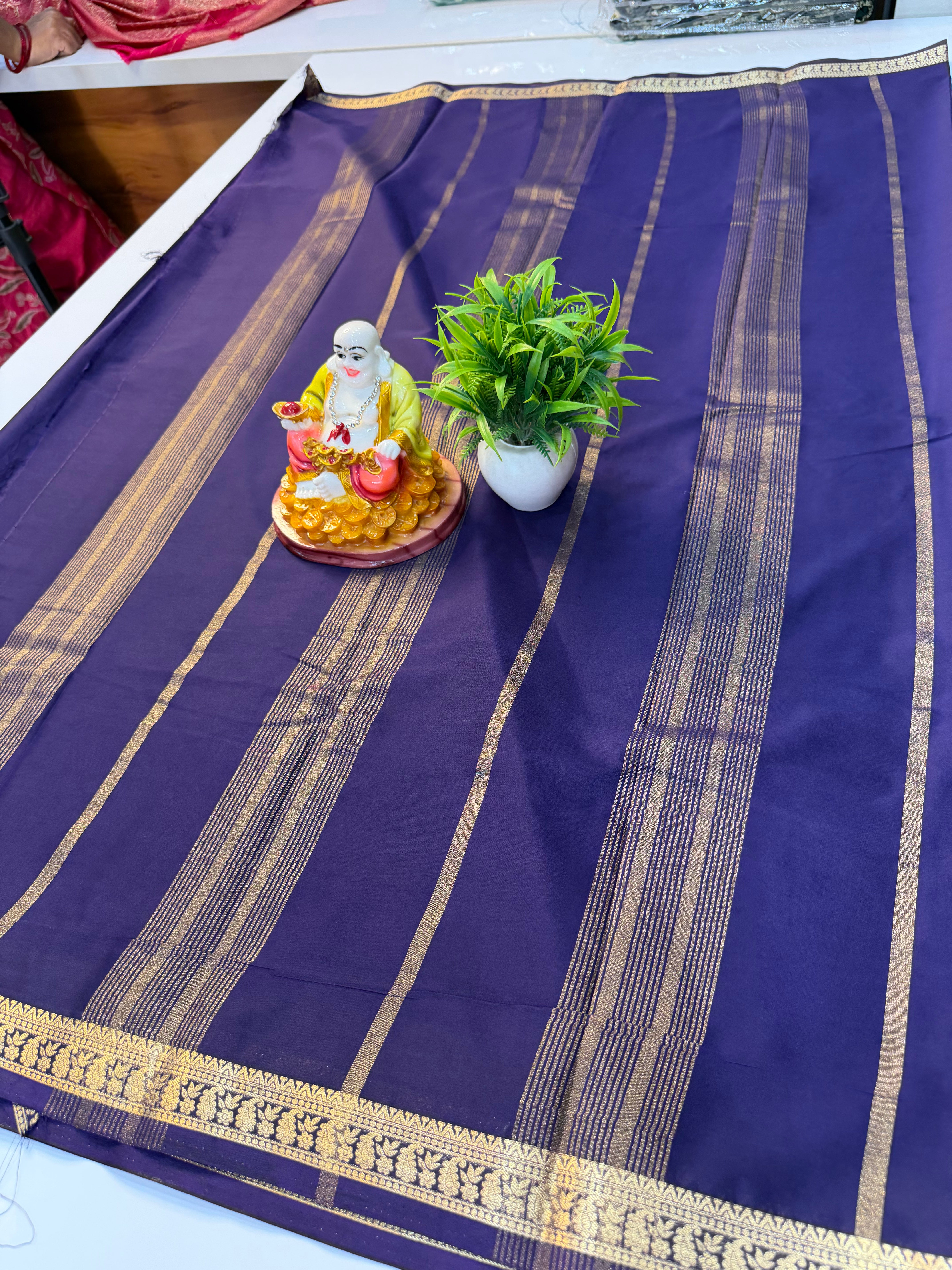 Mysore Crepe Silk Saree with Beautiful Mango Border & Chit Pallu