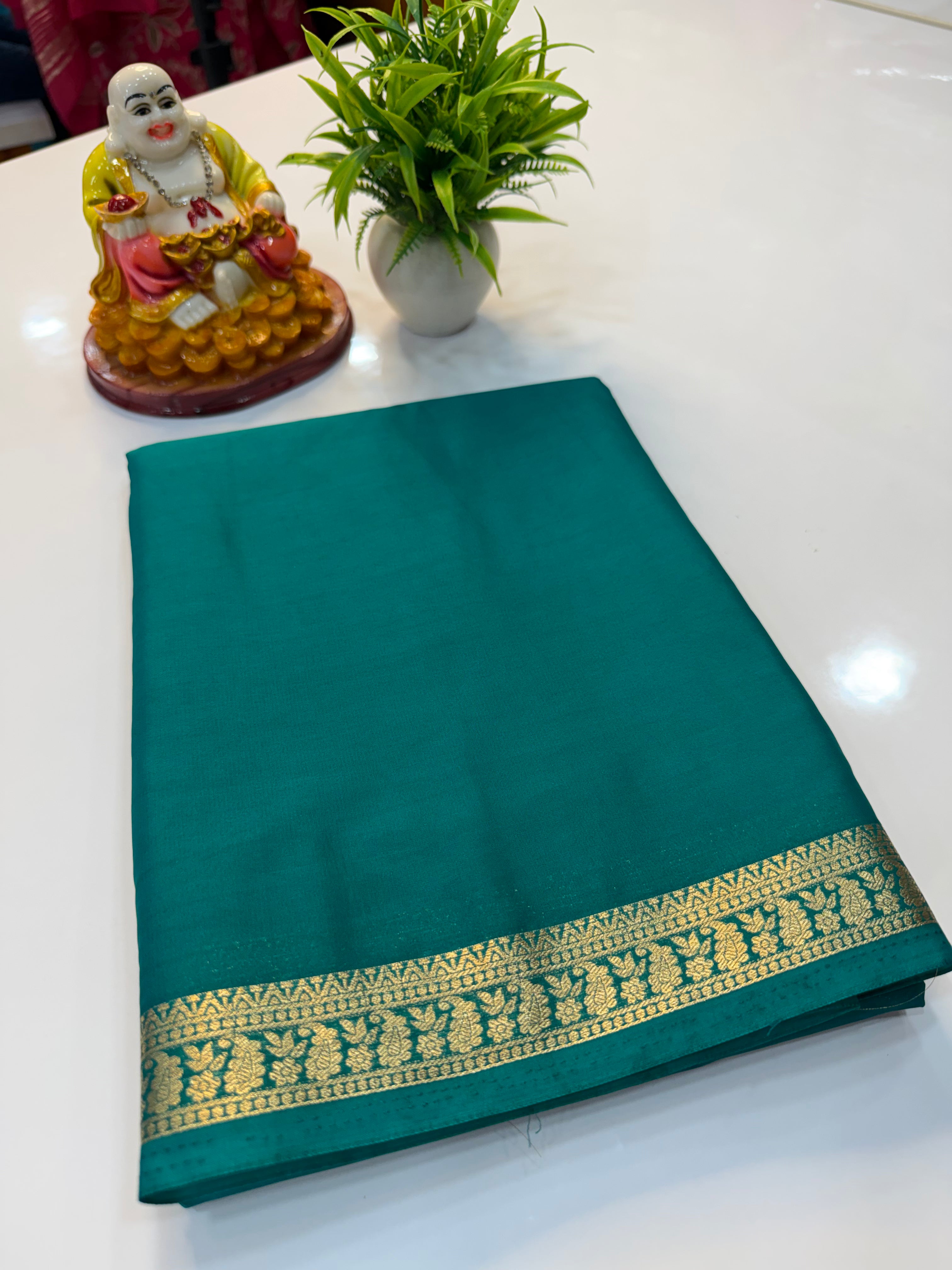 Mysore Crepe Silk Saree with Beautiful Mango Border & Chit Pallu