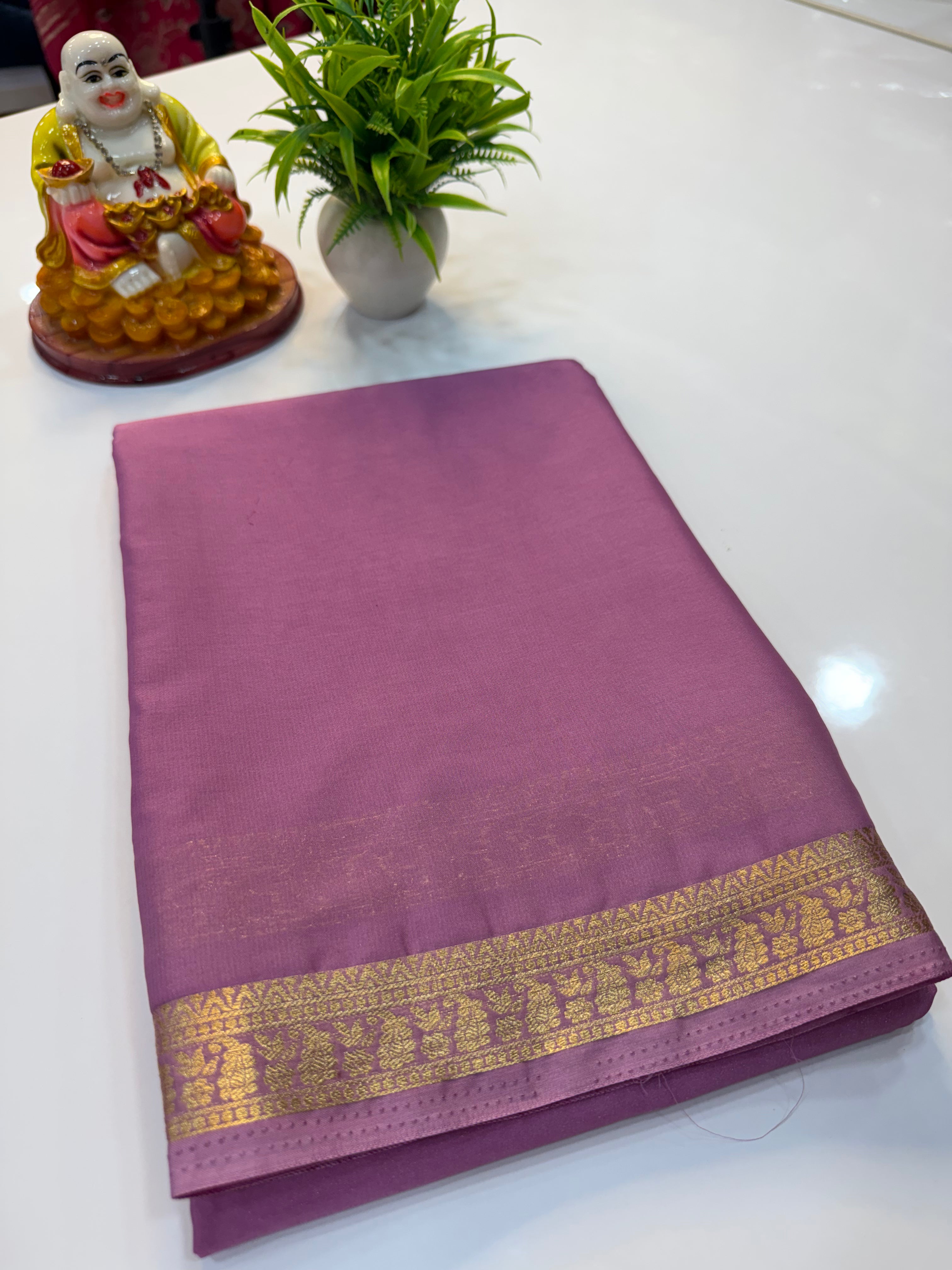 Mysore Crepe Silk Saree with Beautiful Mango Border & Chit Pallu