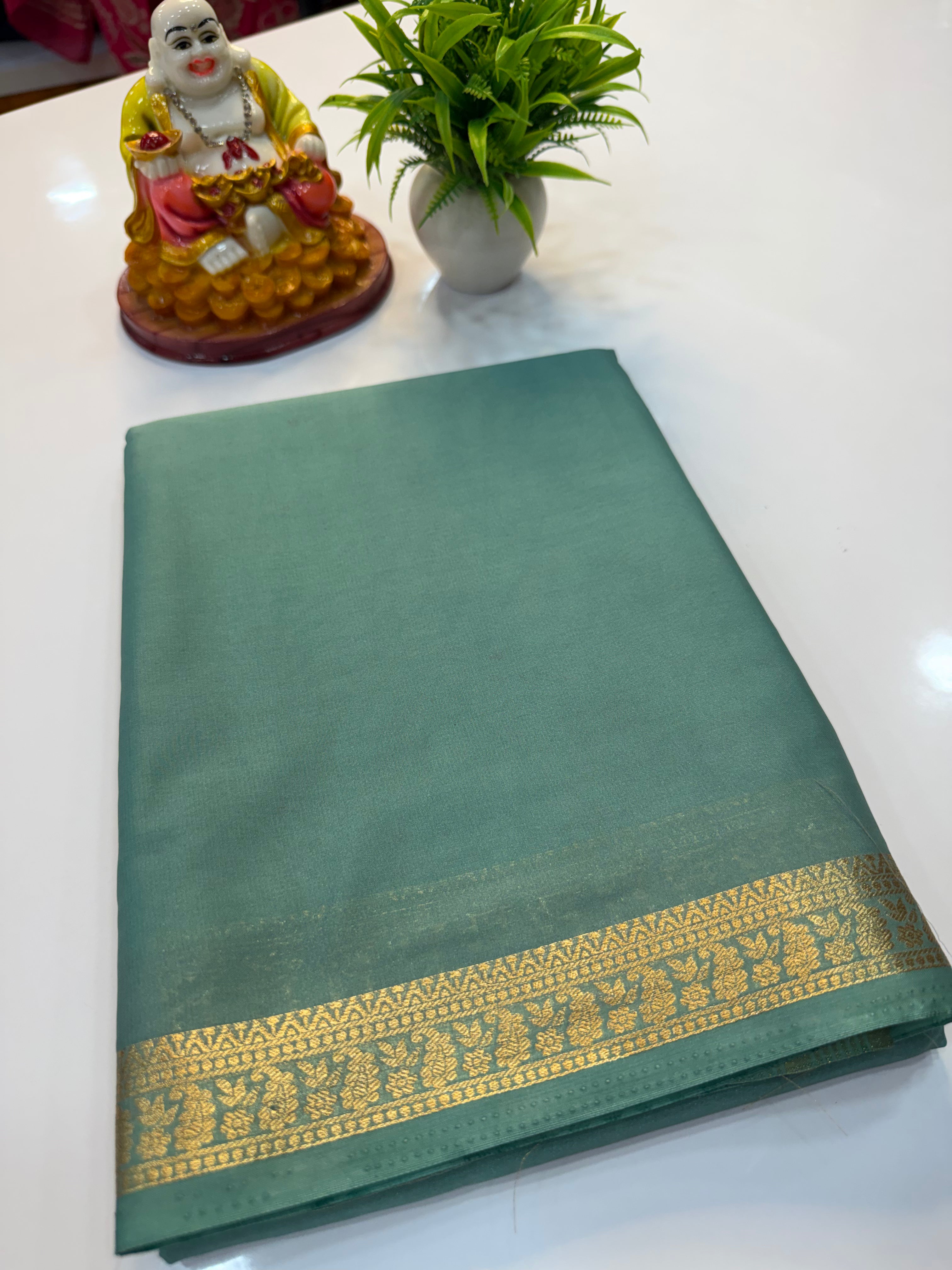 Mysore Crepe Silk Saree with Beautiful Mango Border & Chit Pallu