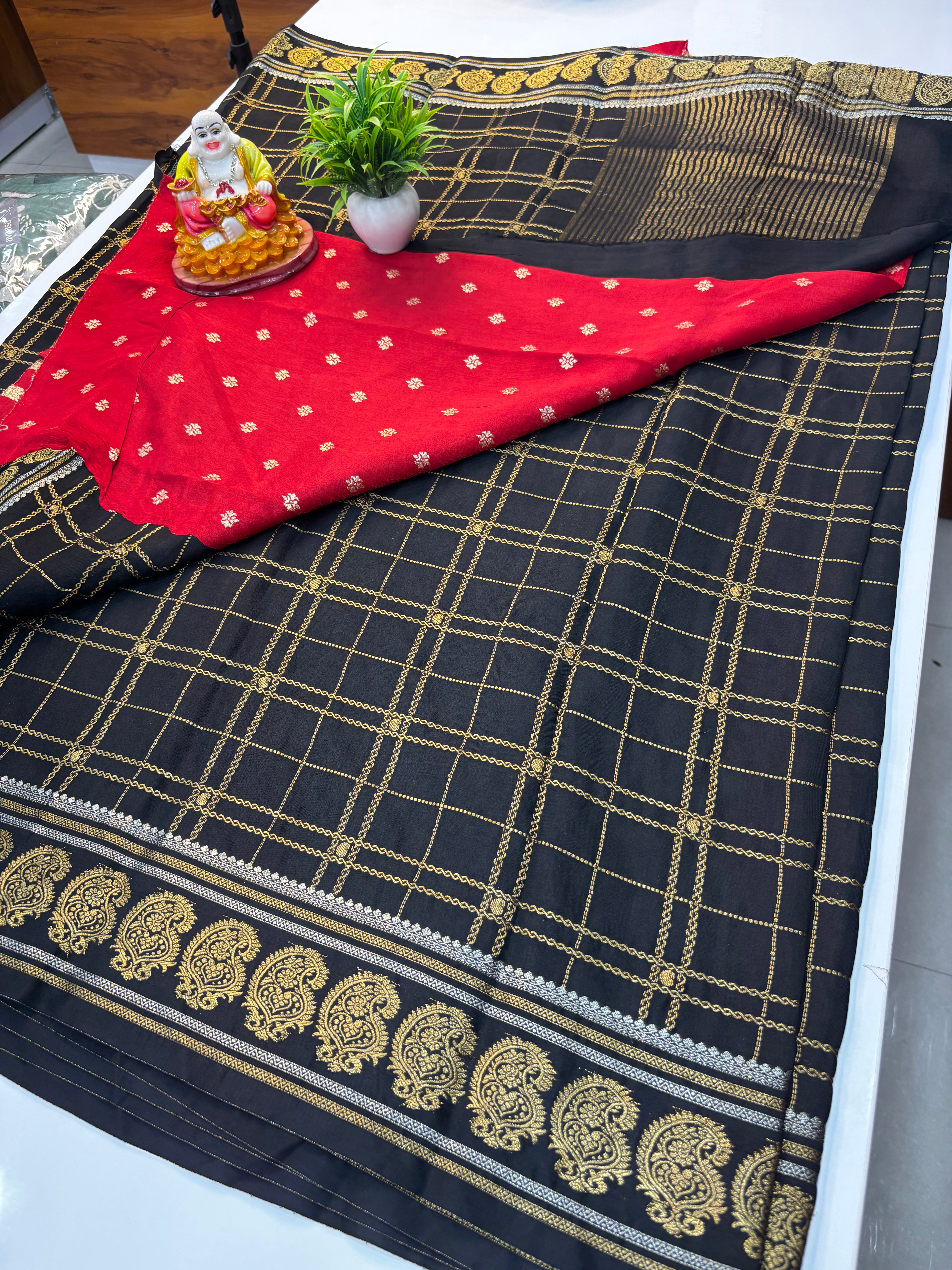 premium viscose saree with beautiful mango border with buttas blouse