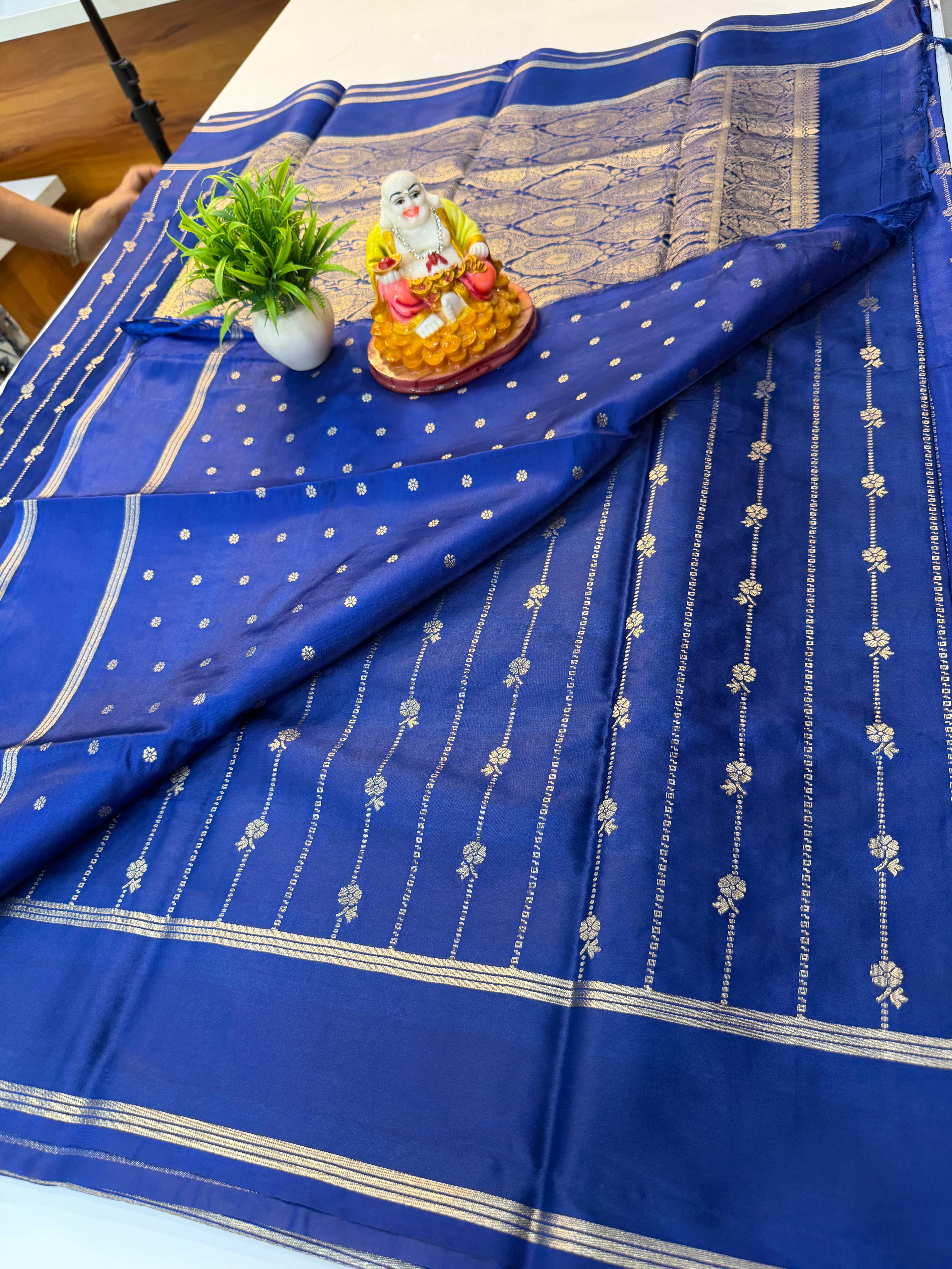 Premium Gajji Silk Saree with Stripes, Rich Pallu & Butta Blouse