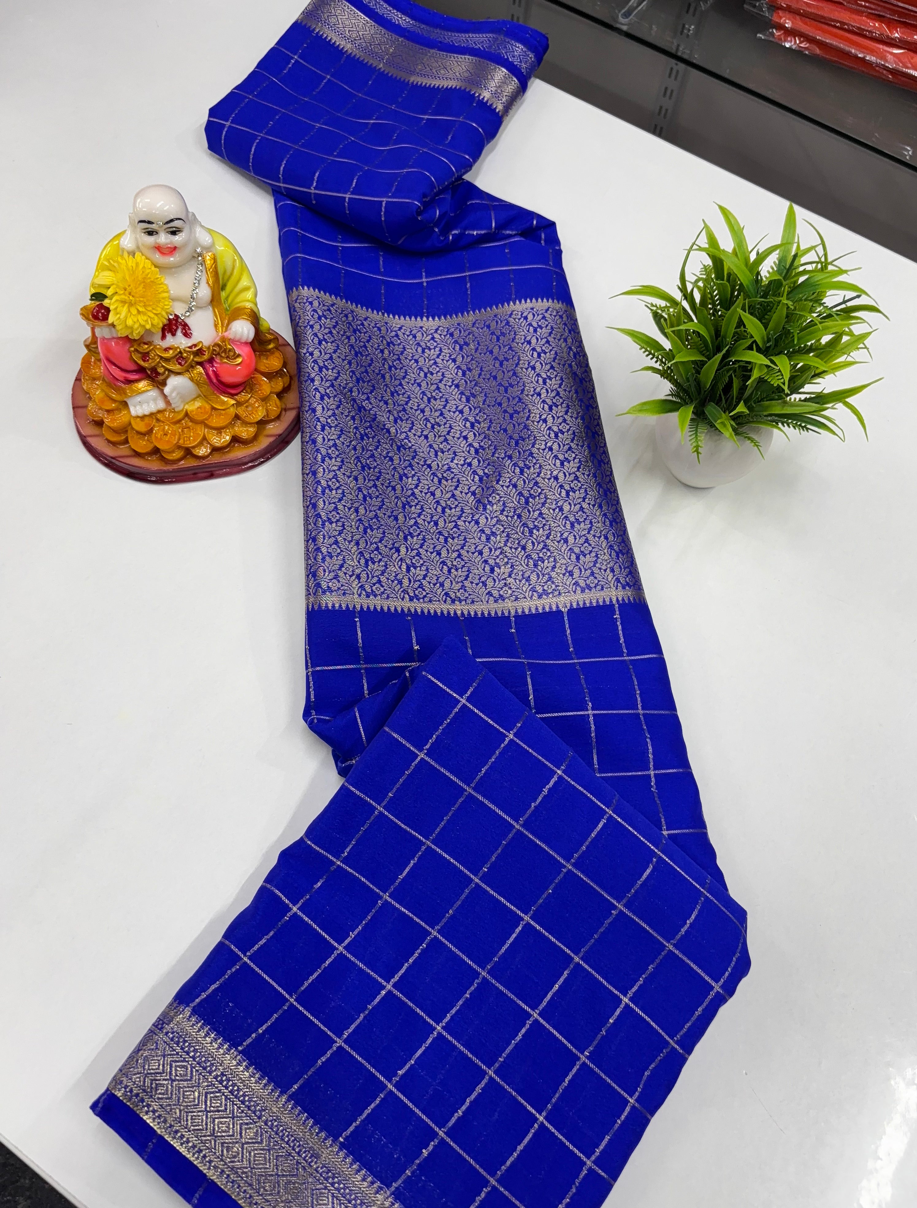 Chiffon Chex Saree with Center Golden Zari Brocade – Padmavathi Silks & Sarees