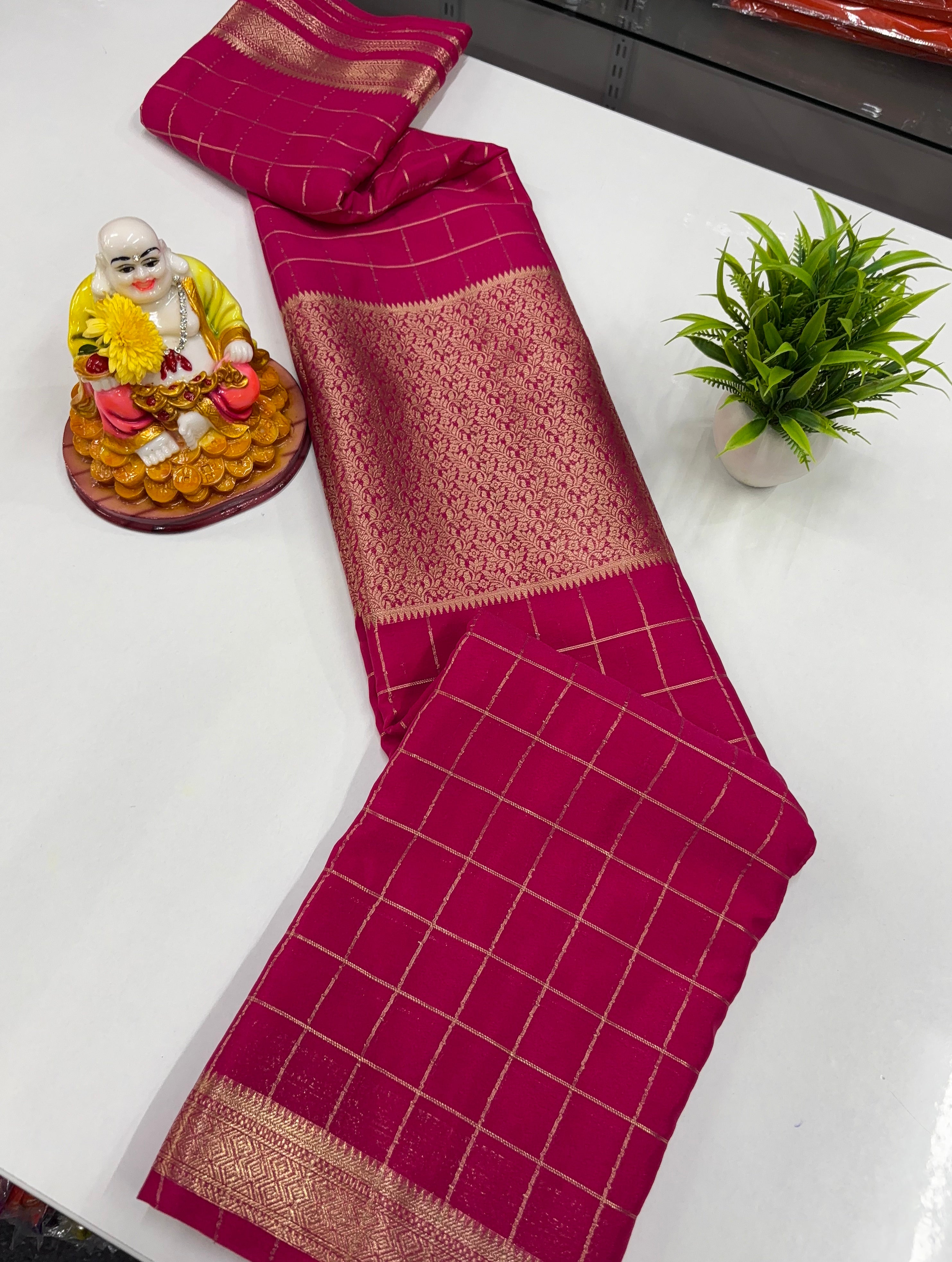 Chiffon Chex Saree with Center Golden Zari Brocade – Padmavathi Silks & Sarees