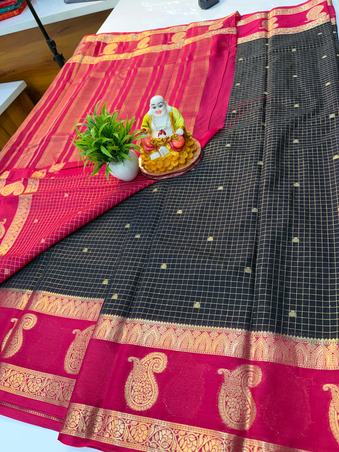 Premium Mysore Crepe Silk Saree with Checks, Buttas & Mango Bentex Border