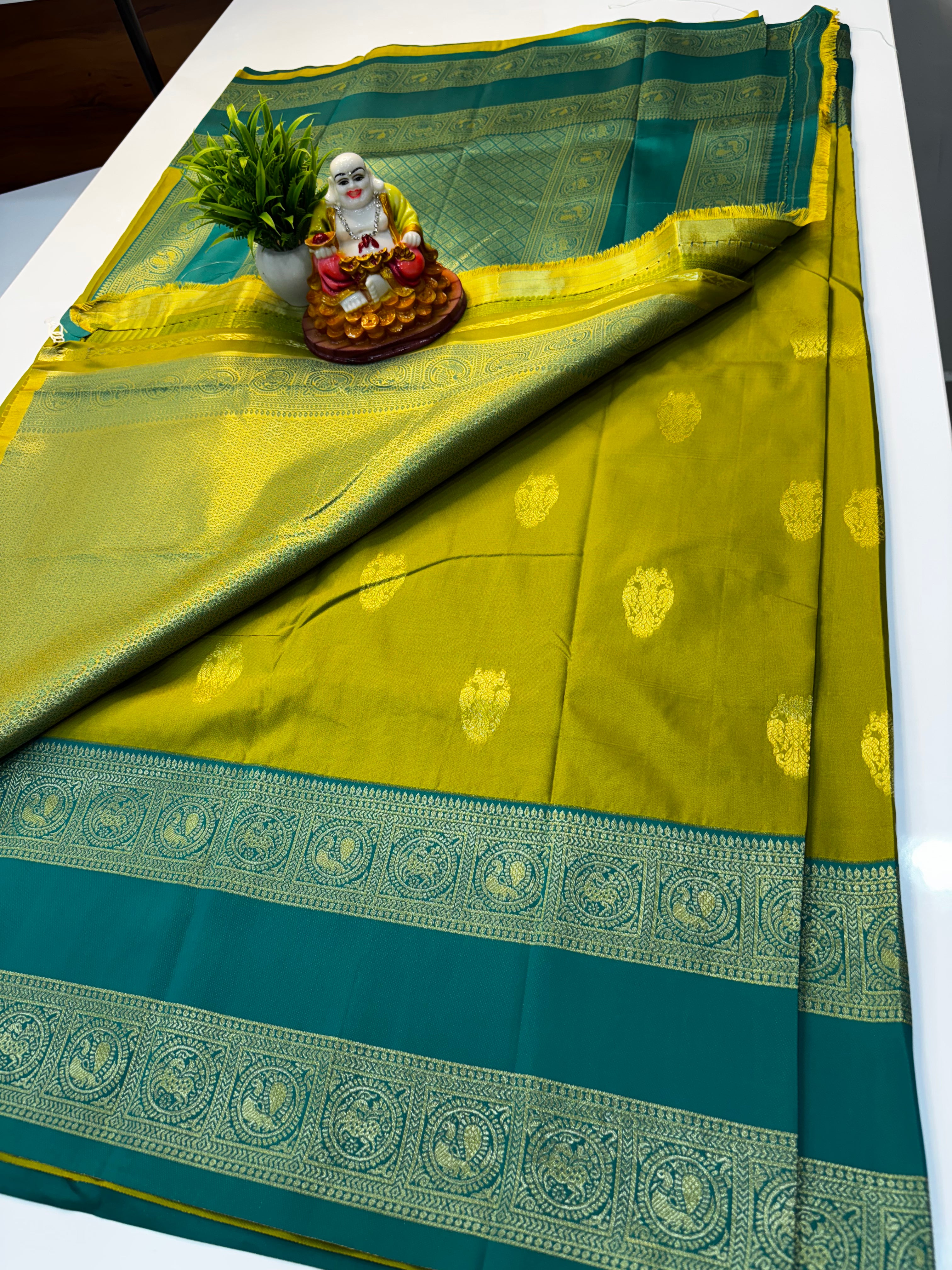 Premium Semi Silk Saree with Ganda Berunda Design & Rich Pallu