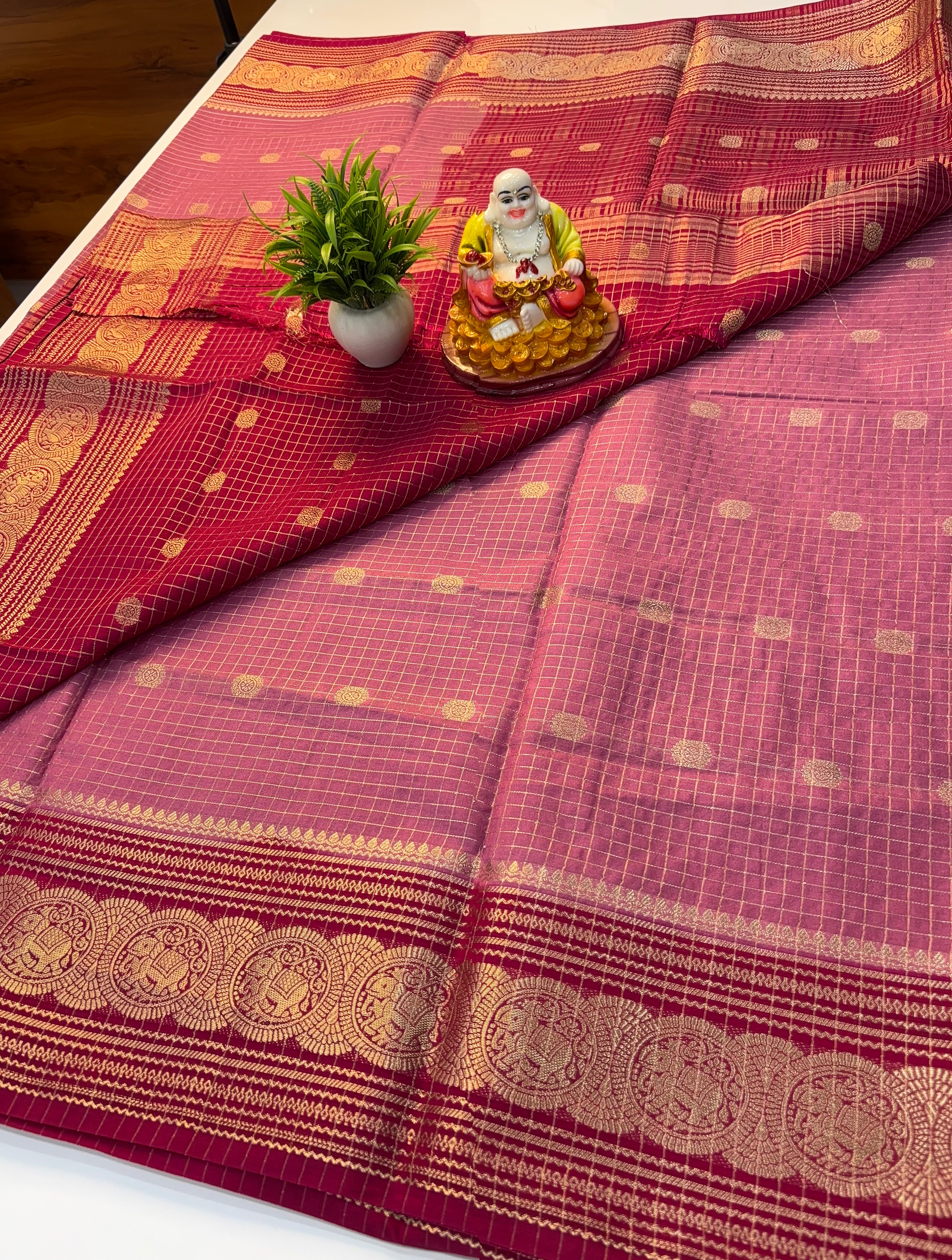Mysore Crepe Silk Saree with Elegant Elephant Theme, Checks &amp; Buttas with Rich Pallu