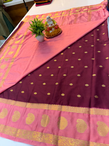 Premium crape silk saree with beuatiful buttas with mango bentex border
