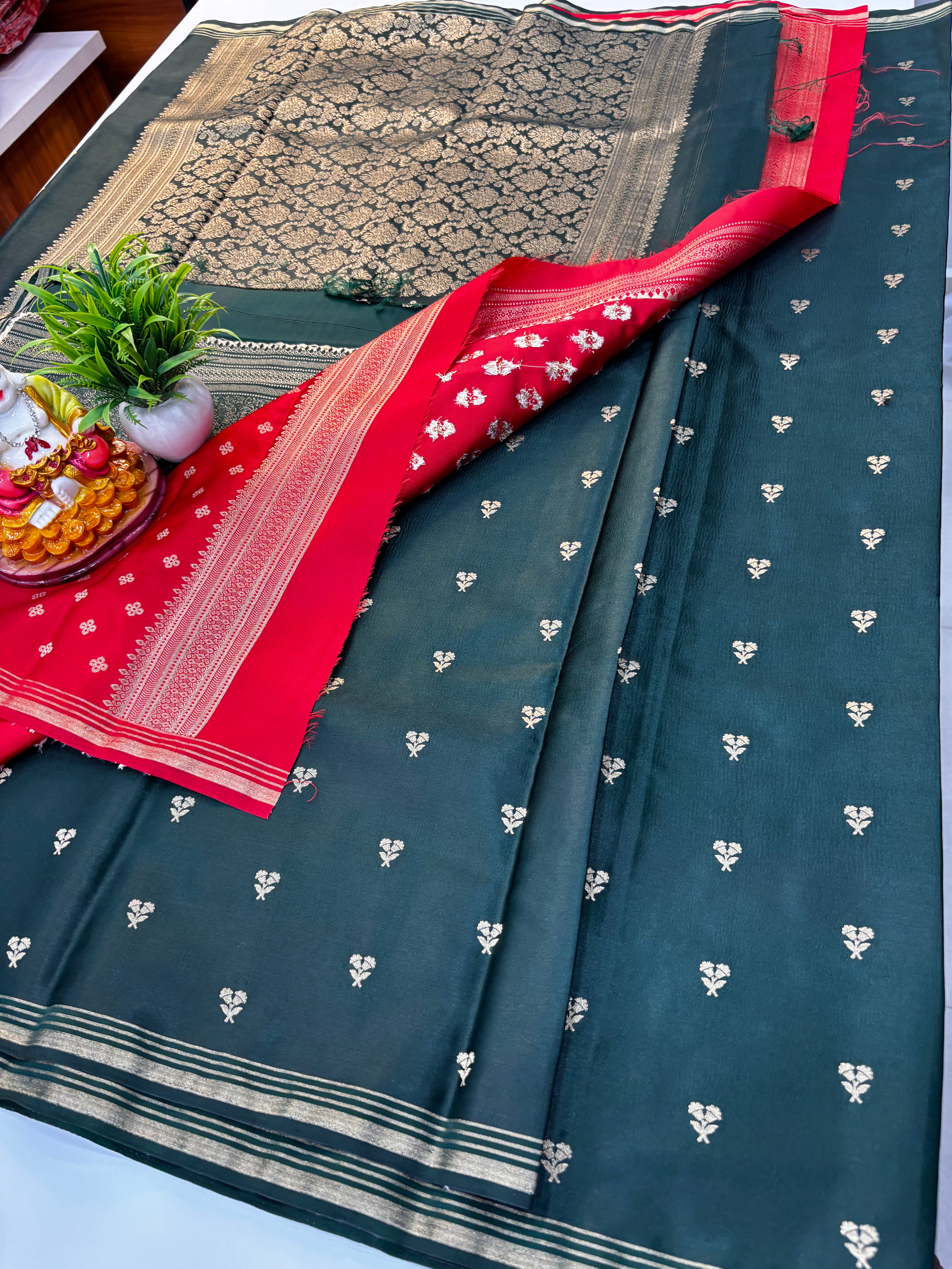 Premium Gajji Silk Saree with Rich Pallu & Contrast Blouse