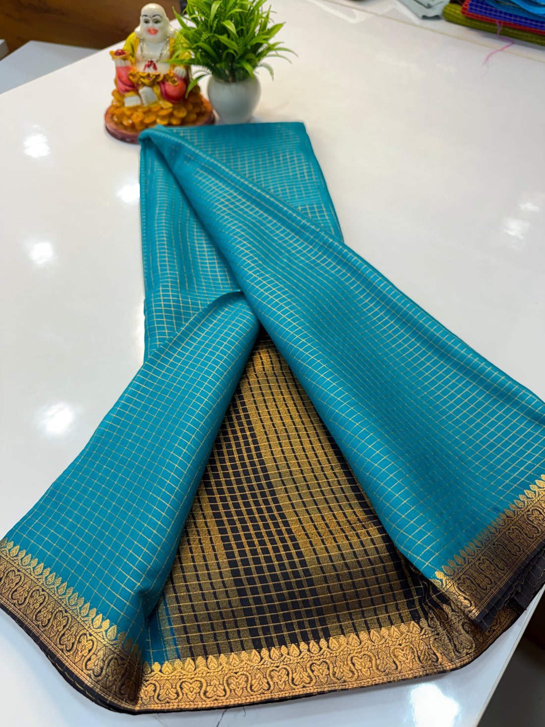 Mysore Crepe Silk Saree with Checks & Beautiful Contrast Border | Padmavathi Silks and Sarees