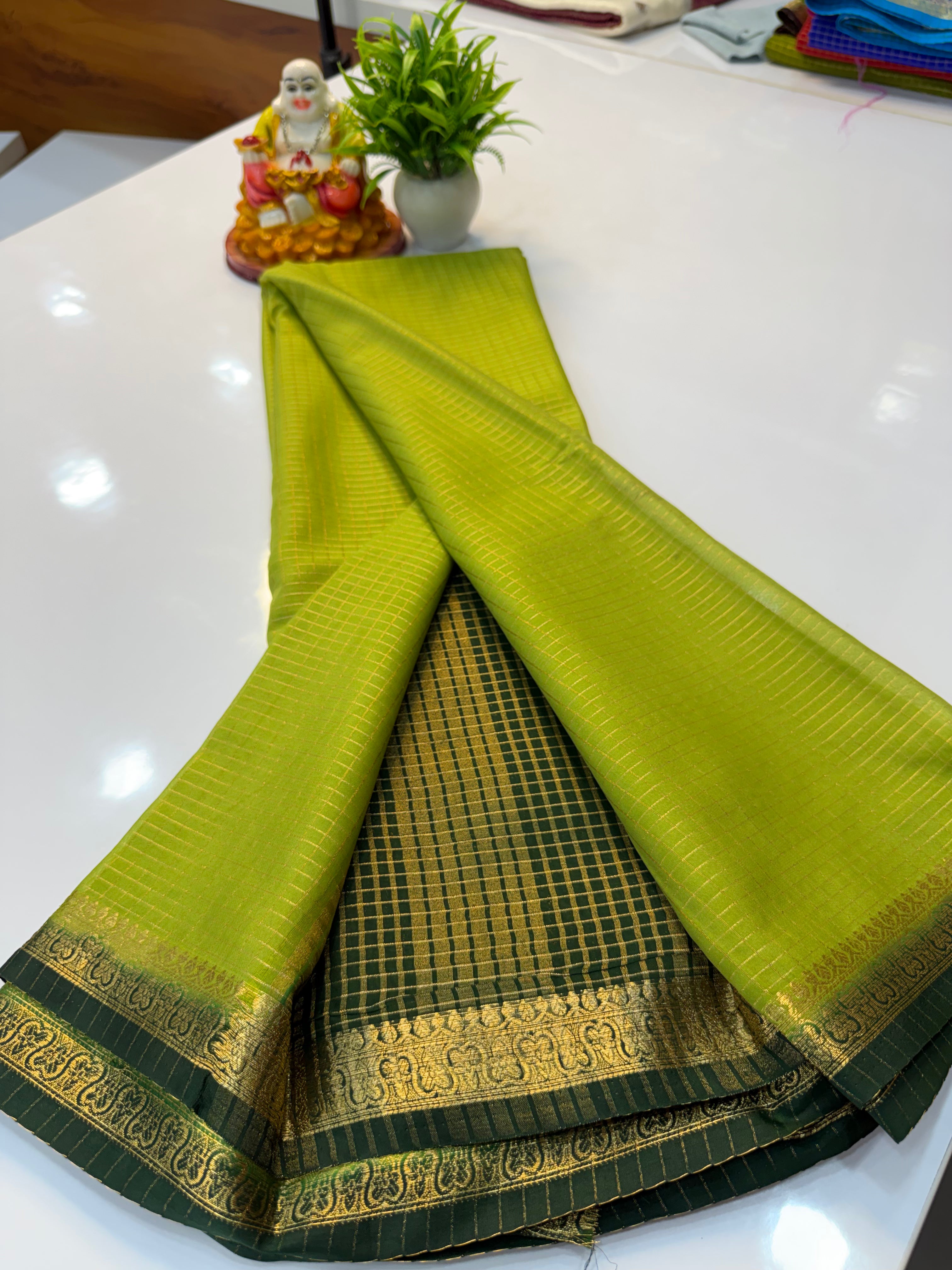 Mysore Crepe Silk Saree with Checks & Beautiful Contrast Border | Padmavathi Silks and Sarees