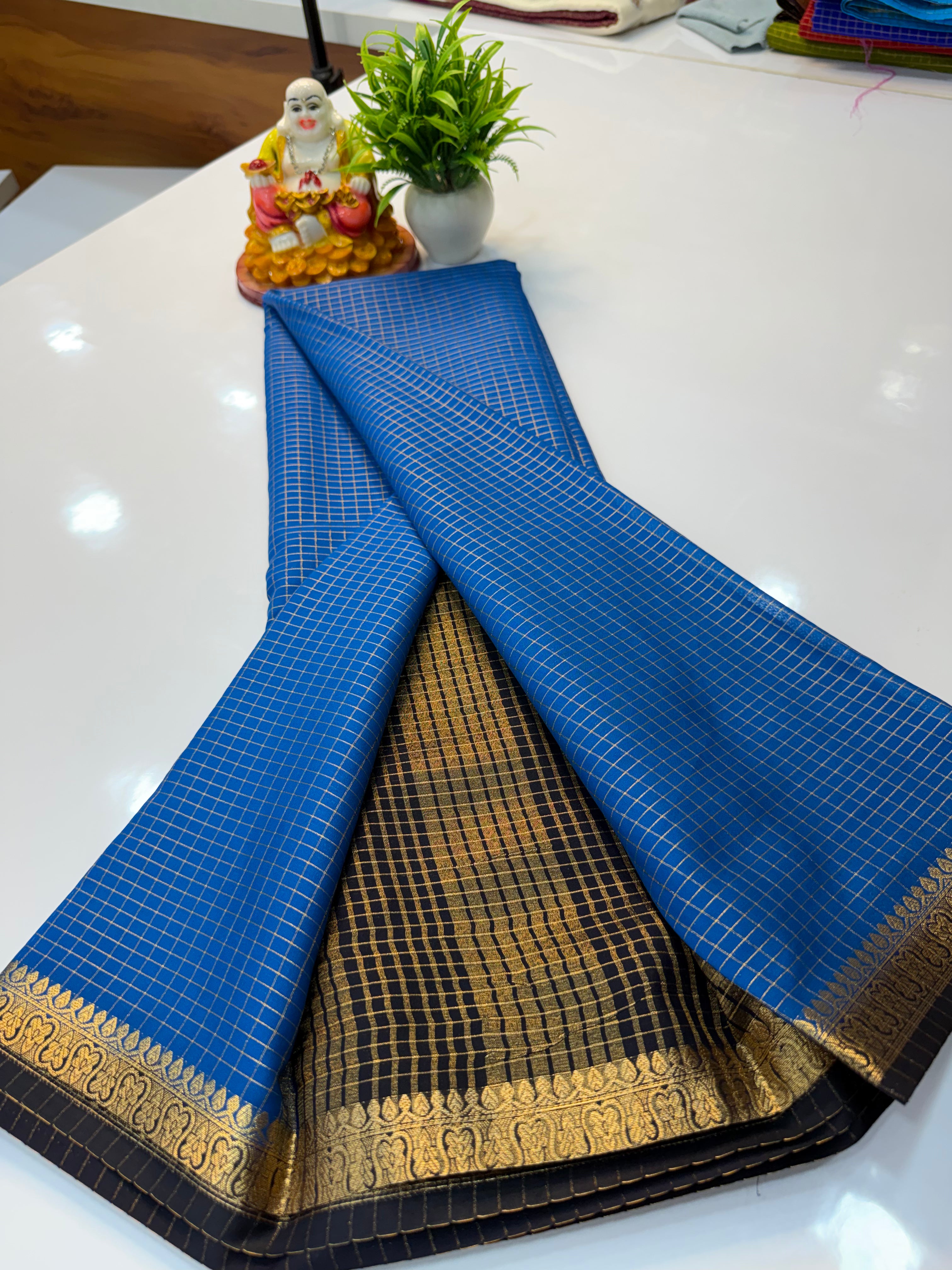 Mysore Crepe Silk Saree with Checks & Beautiful Contrast Border | Padmavathi Silks and Sarees