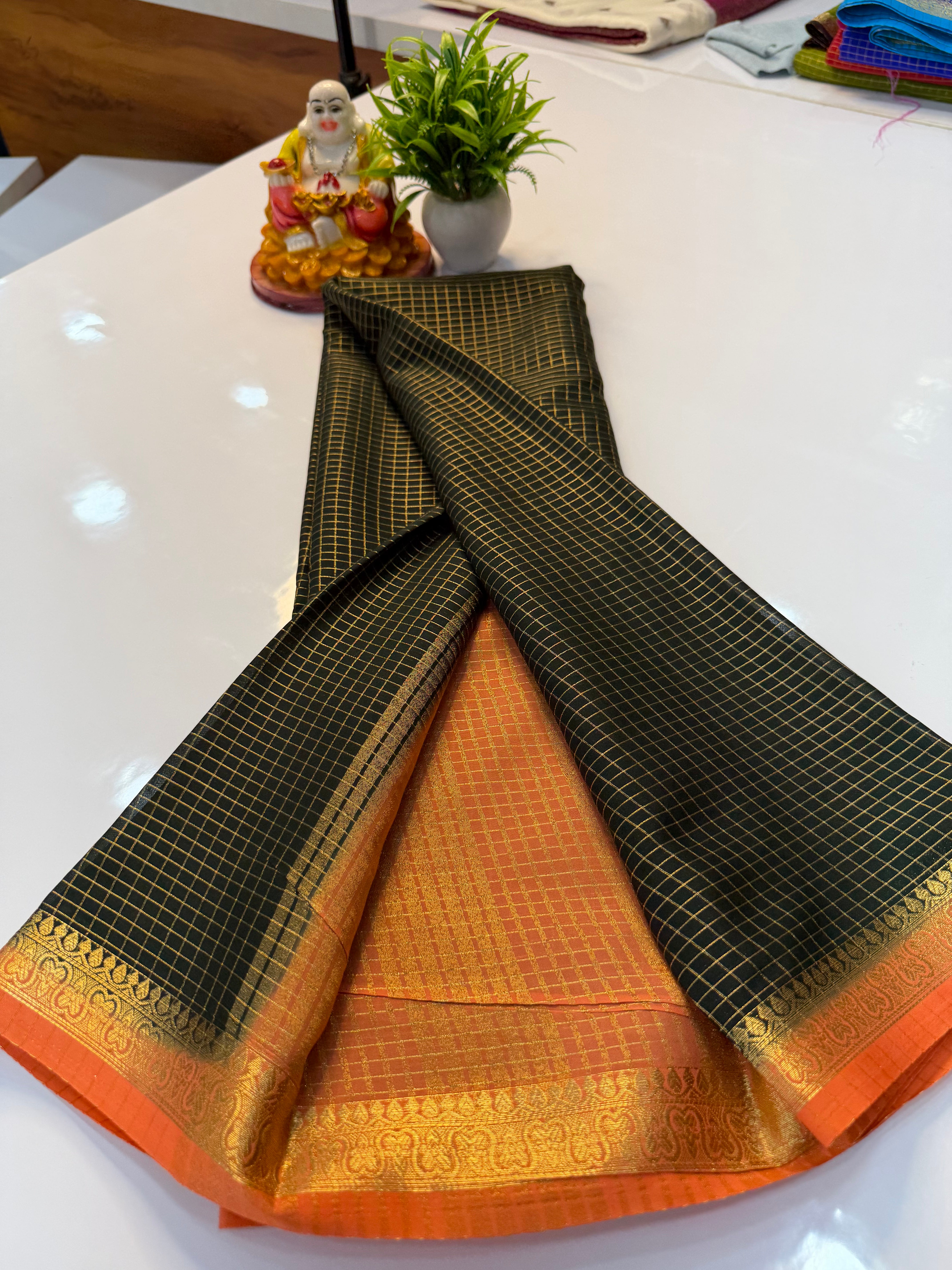 Mysore Crepe Silk Saree with Checks & Beautiful Contrast Border | Padmavathi Silks and Sarees