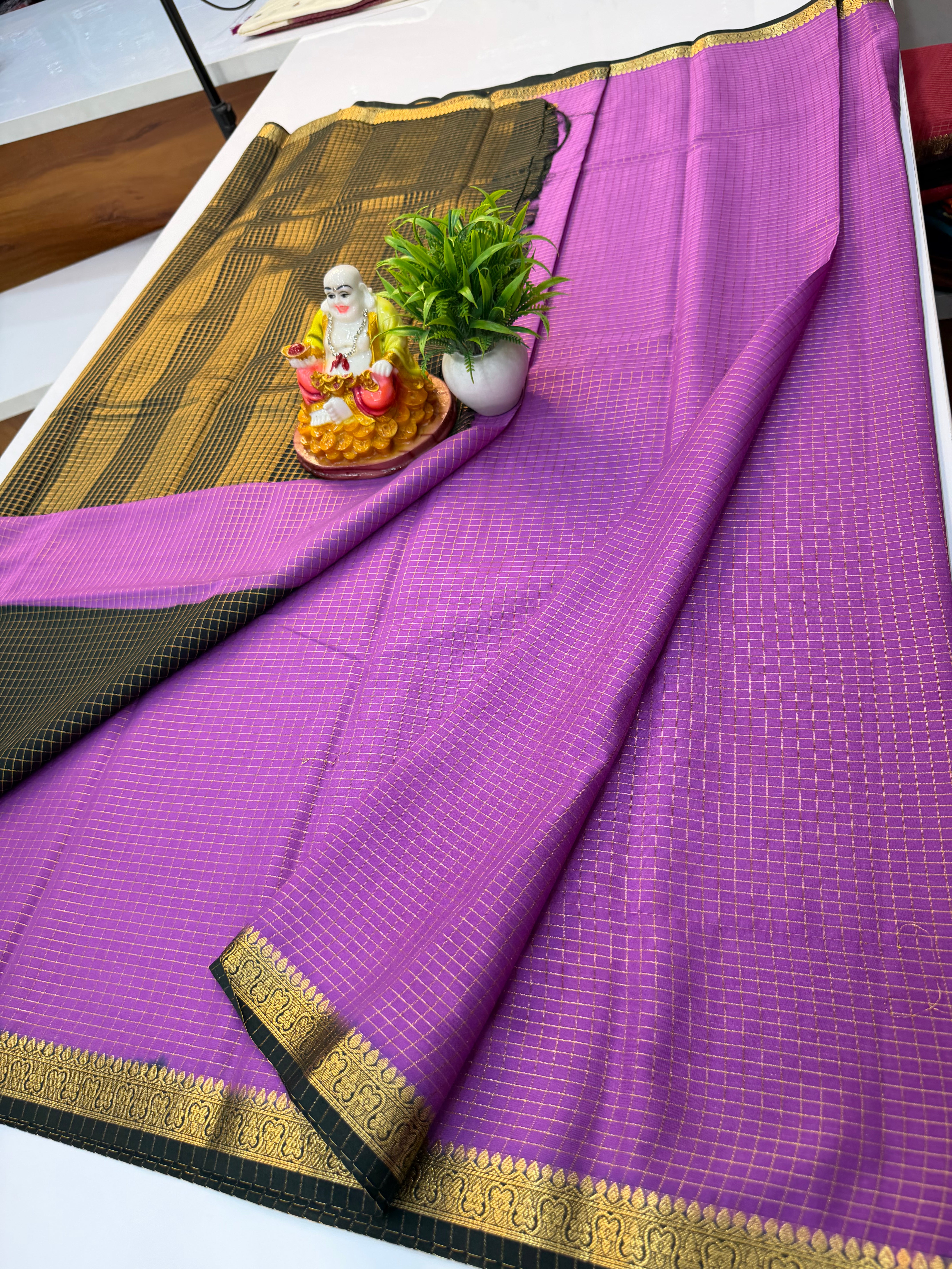 Mysore Crepe Silk Saree with Checks & Beautiful Contrast Border | Padmavathi Silks and Sarees