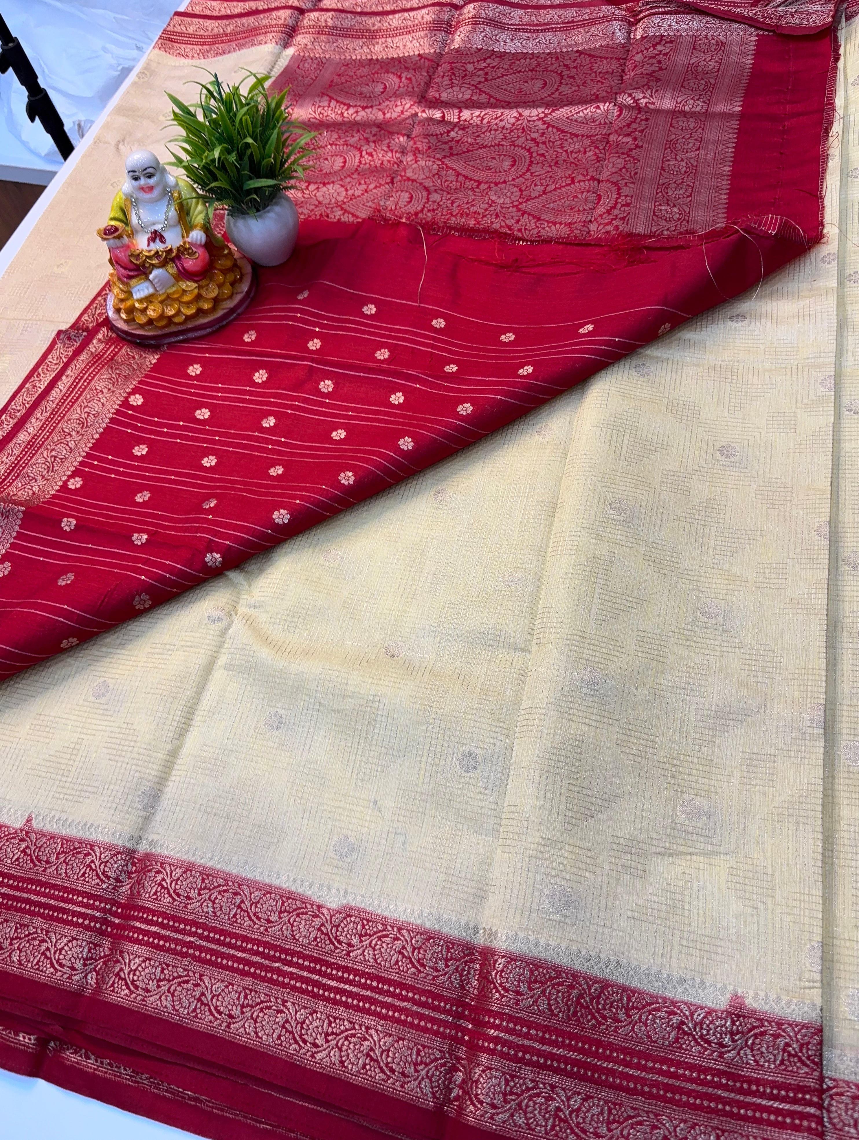 Premium Mango Silk Saree with Contrast Pallu & Blouse