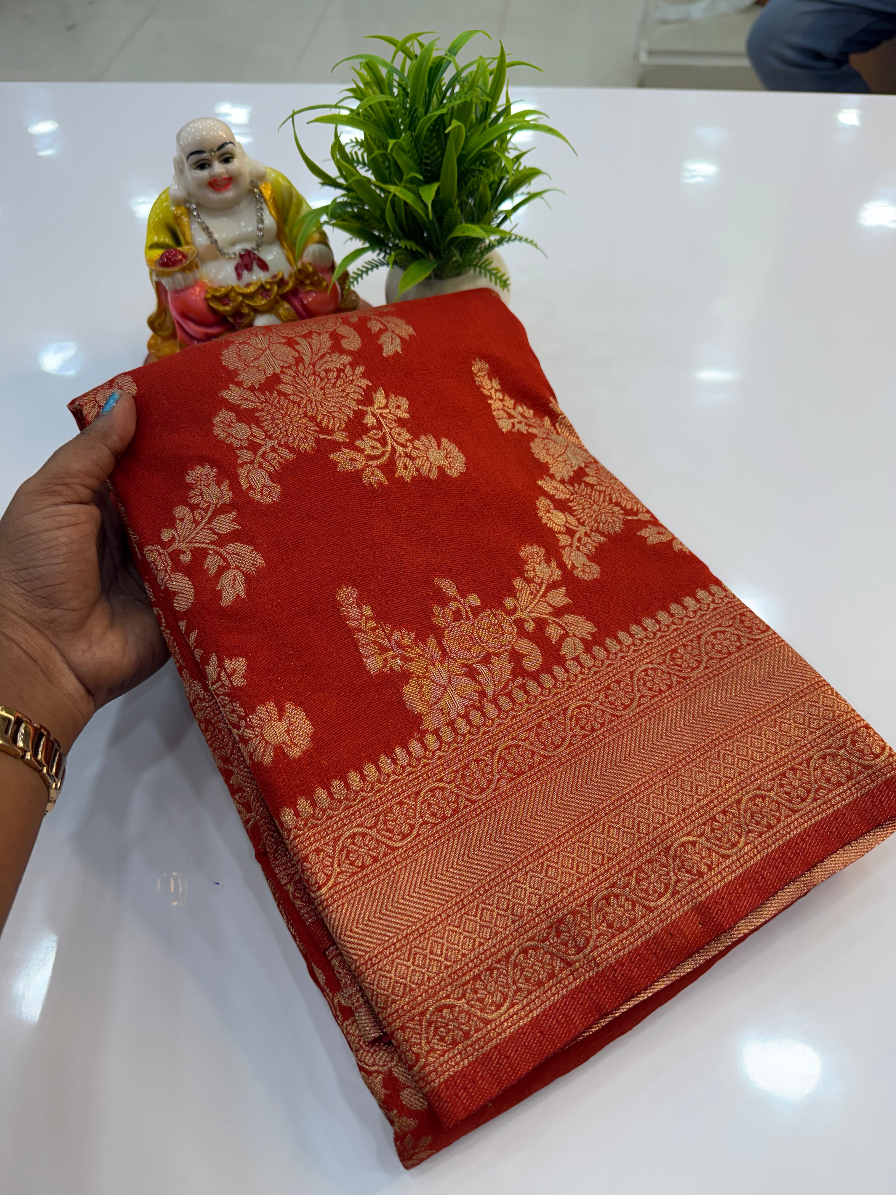 Jaal Pattern Georgette Saree with Rich Pallu & Butta Blouse | Padmavathi Silks and Sarees Product Description