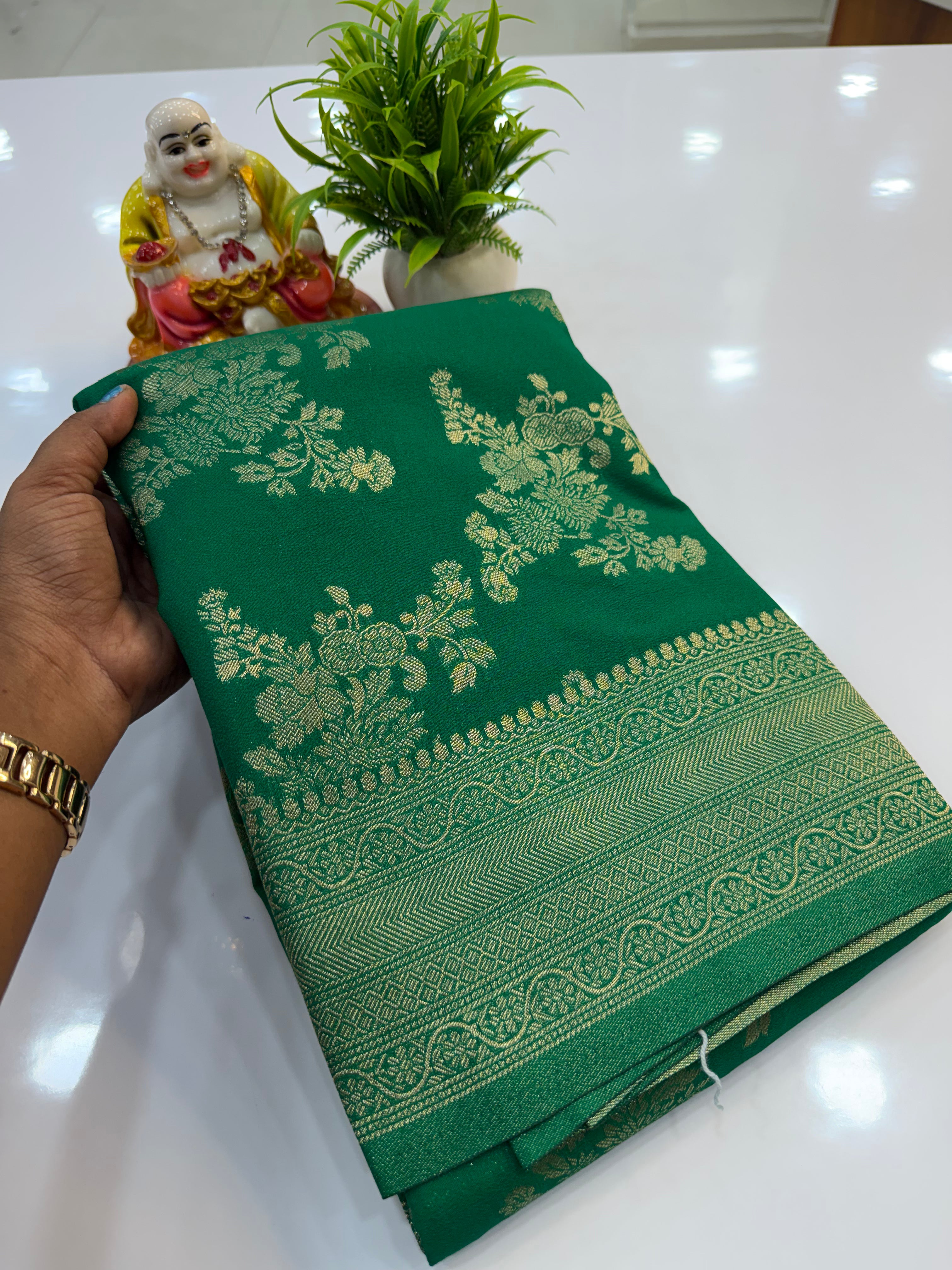 Jaal Pattern Georgette Saree with Rich Pallu & Butta Blouse | Padmavathi Silks and Sarees Product Description