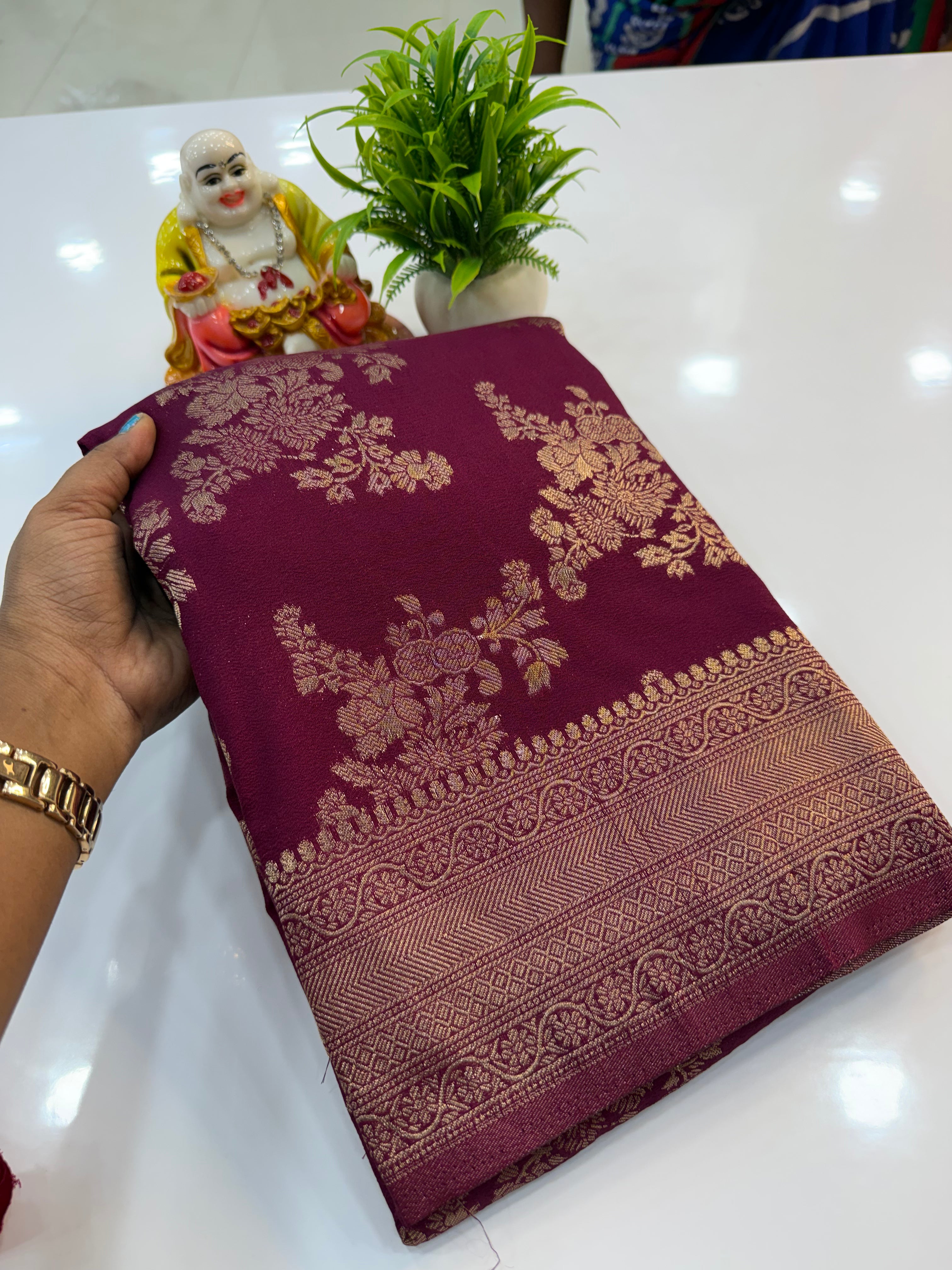 Jaal Pattern Georgette Saree with Rich Pallu & Butta Blouse | Padmavathi Silks and Sarees Product Description