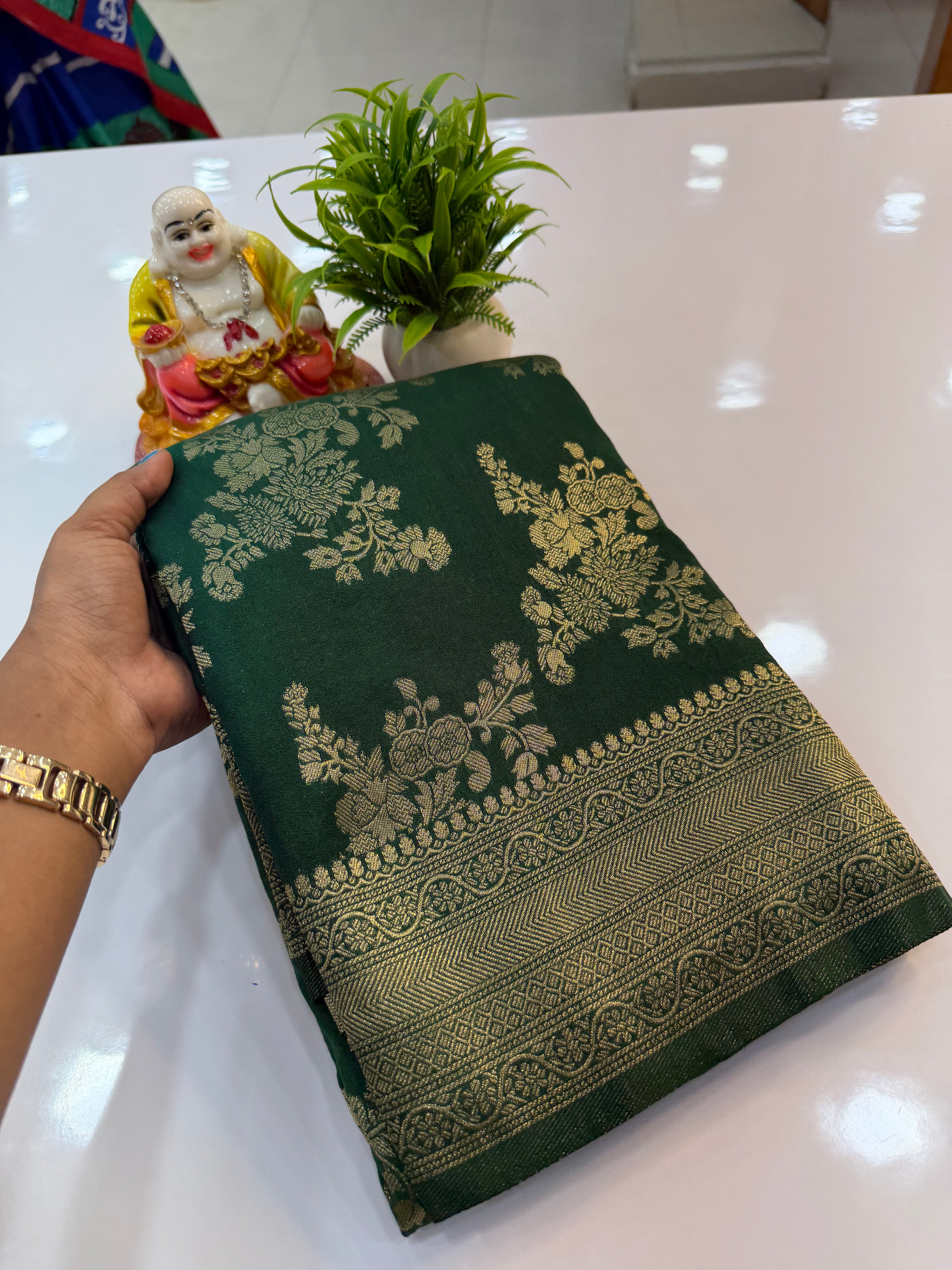 Jaal Pattern Georgette Saree with Rich Pallu & Butta Blouse | Padmavathi Silks and Sarees Product Description